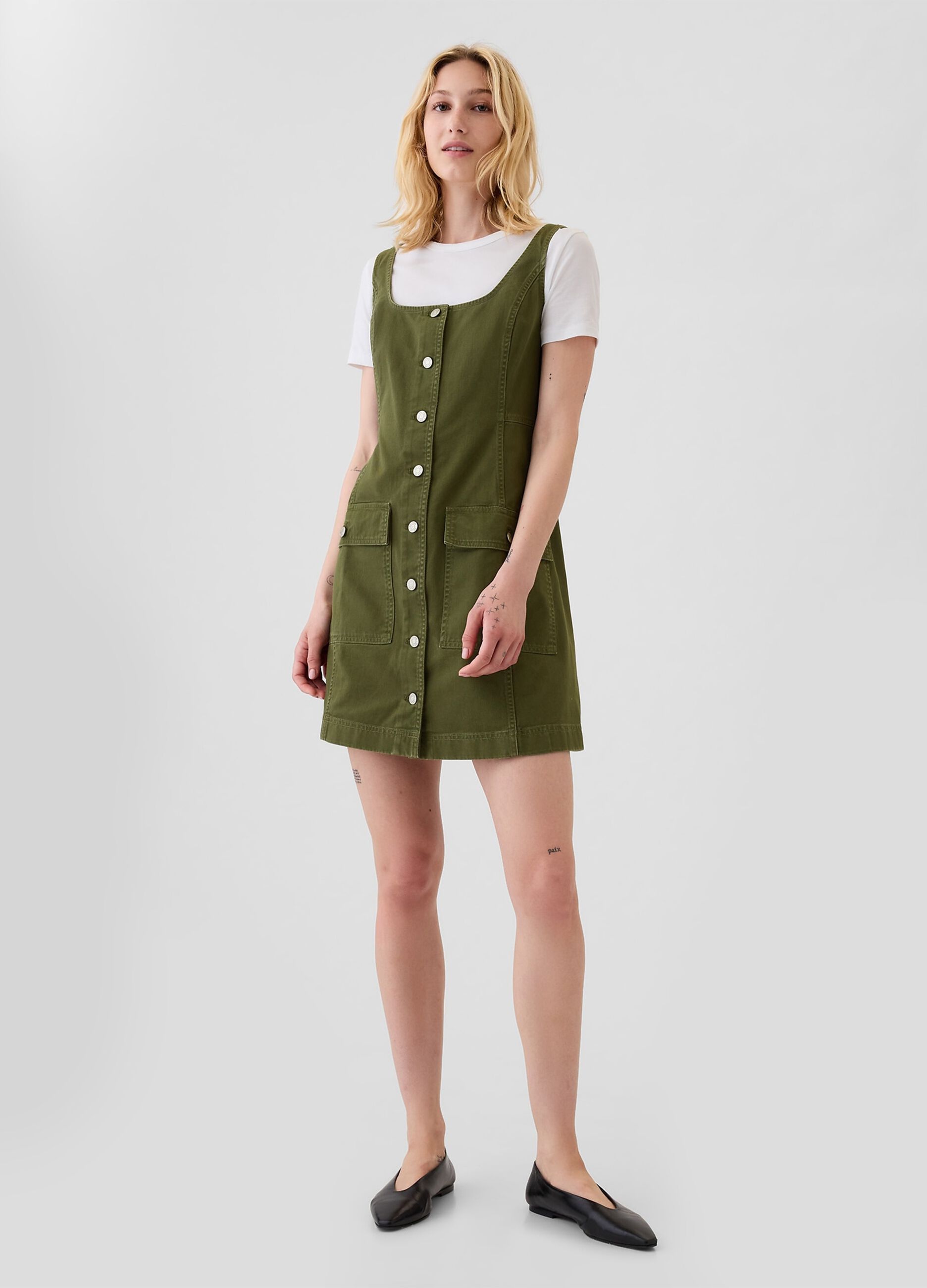 Short utility dress with buttons