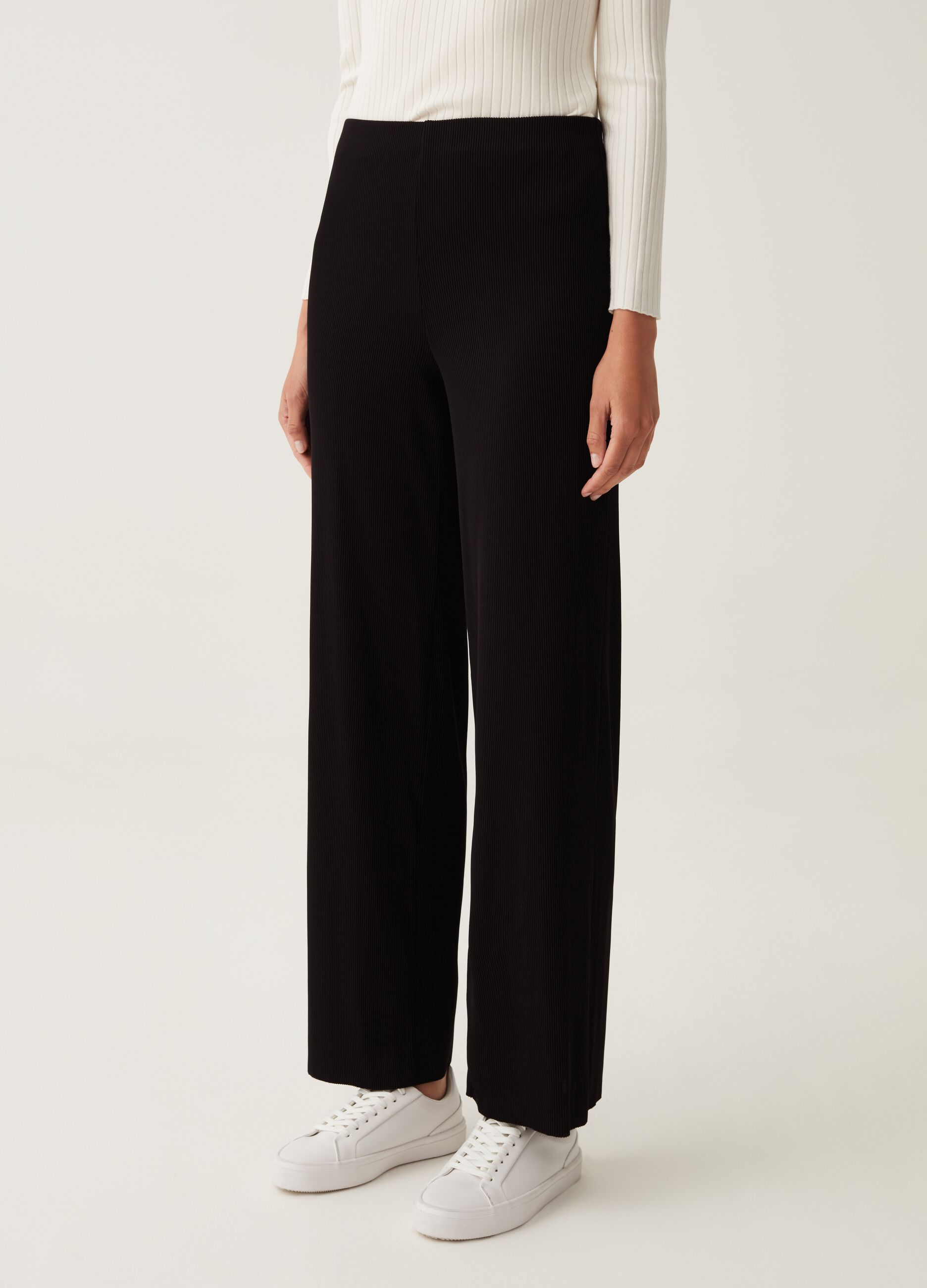 Wide-leg trousers in corduroy