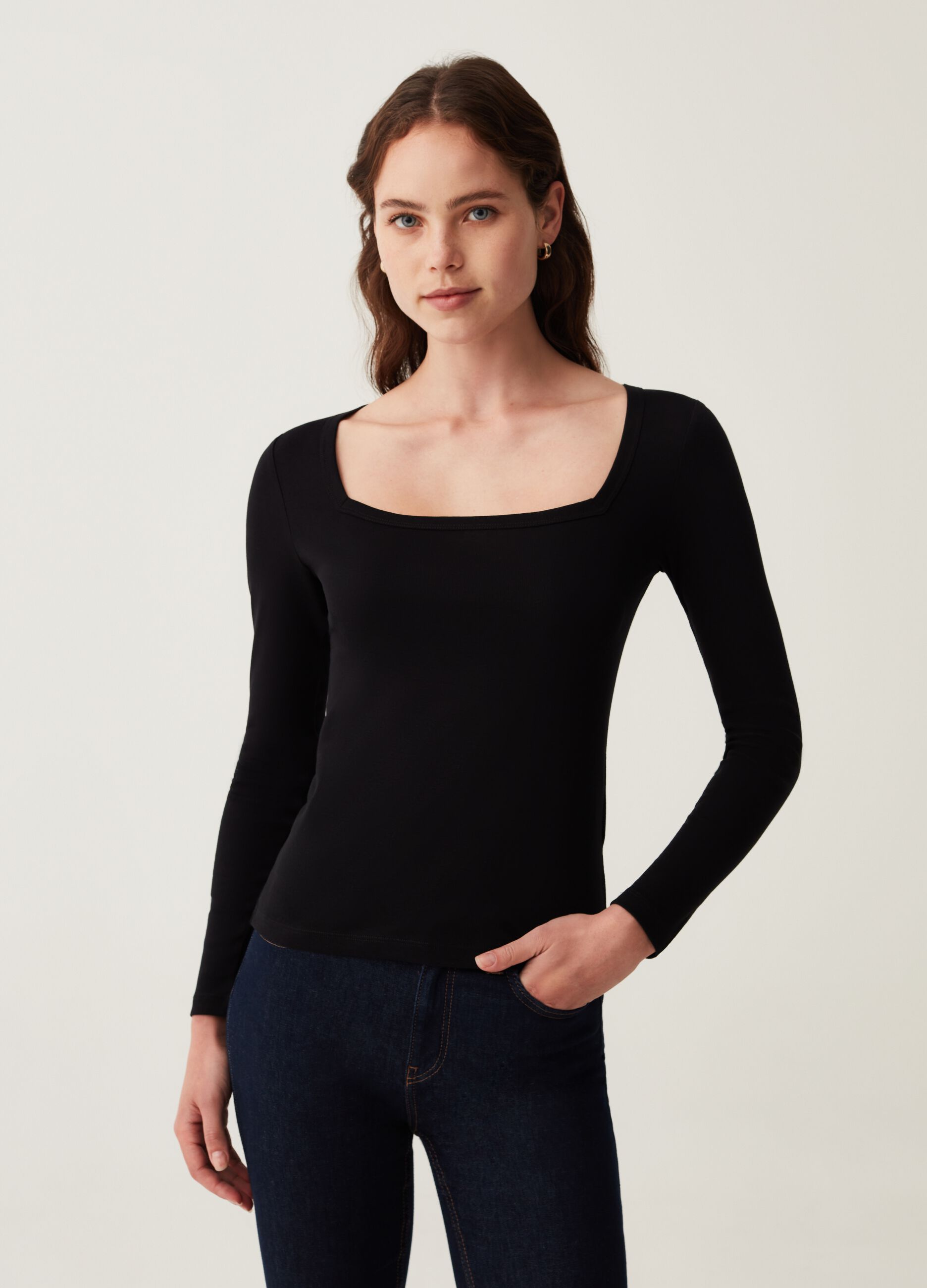 Long-sleeved T-shirt with square neck