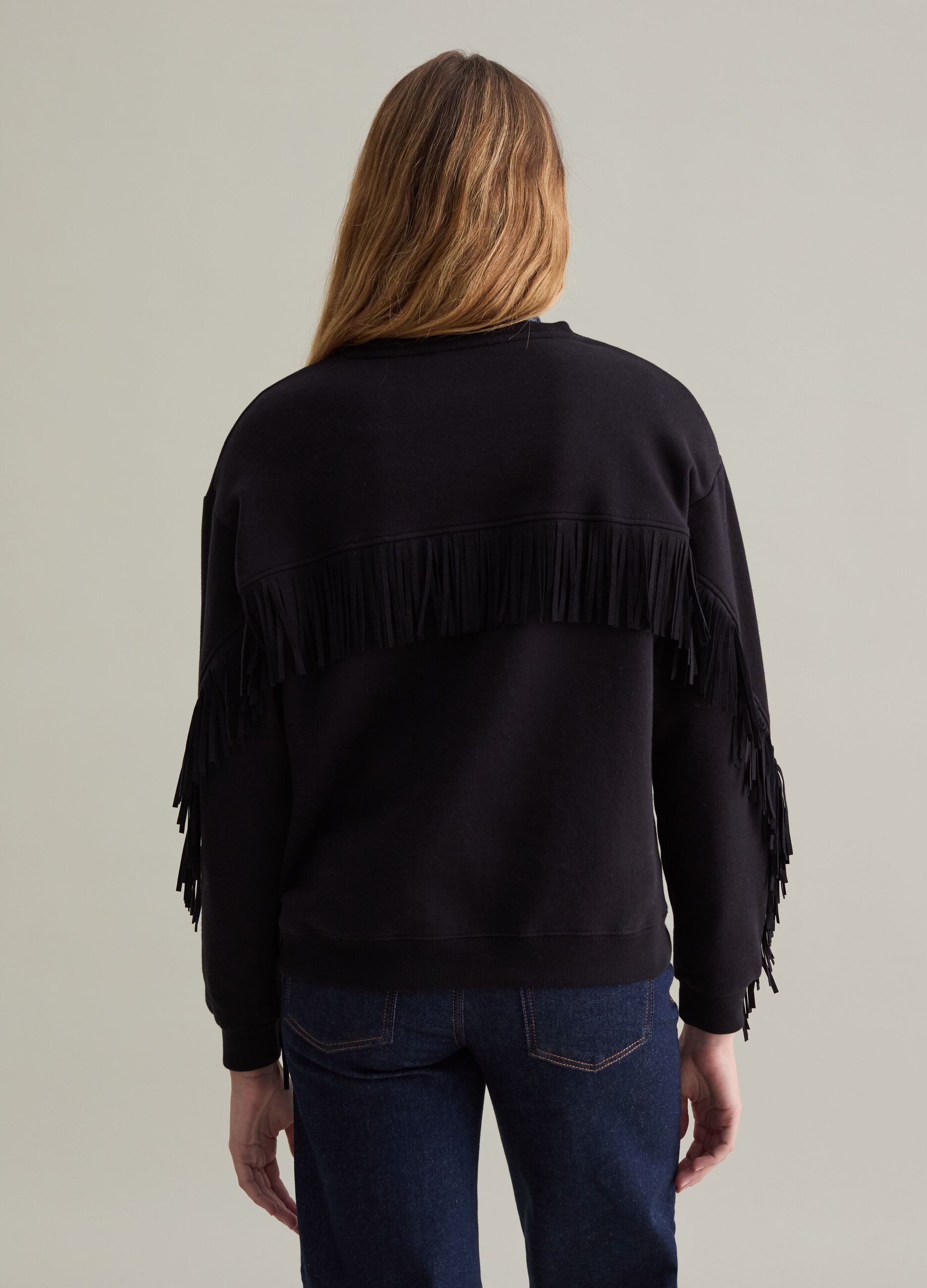 Oversized sweatshirt with fringing