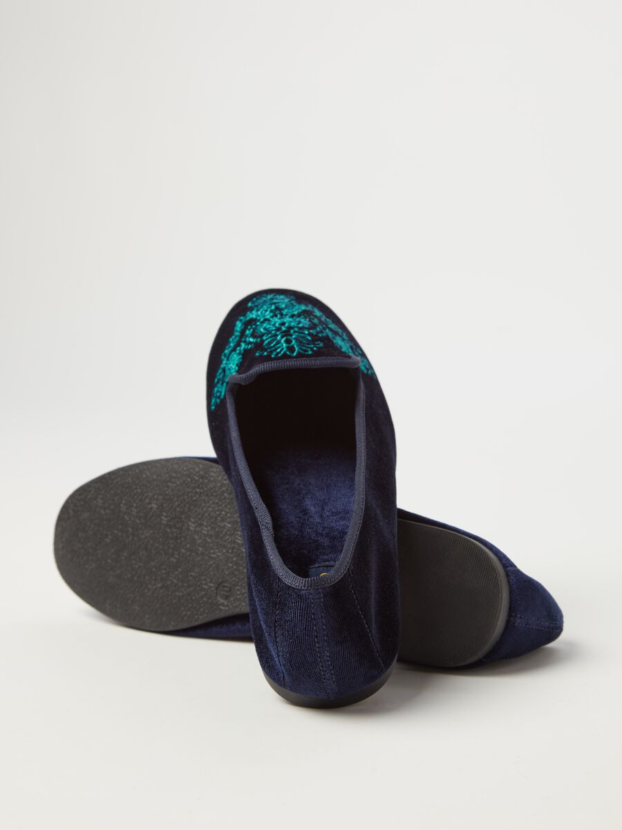 Velvet slipper shoes with embroidery_1