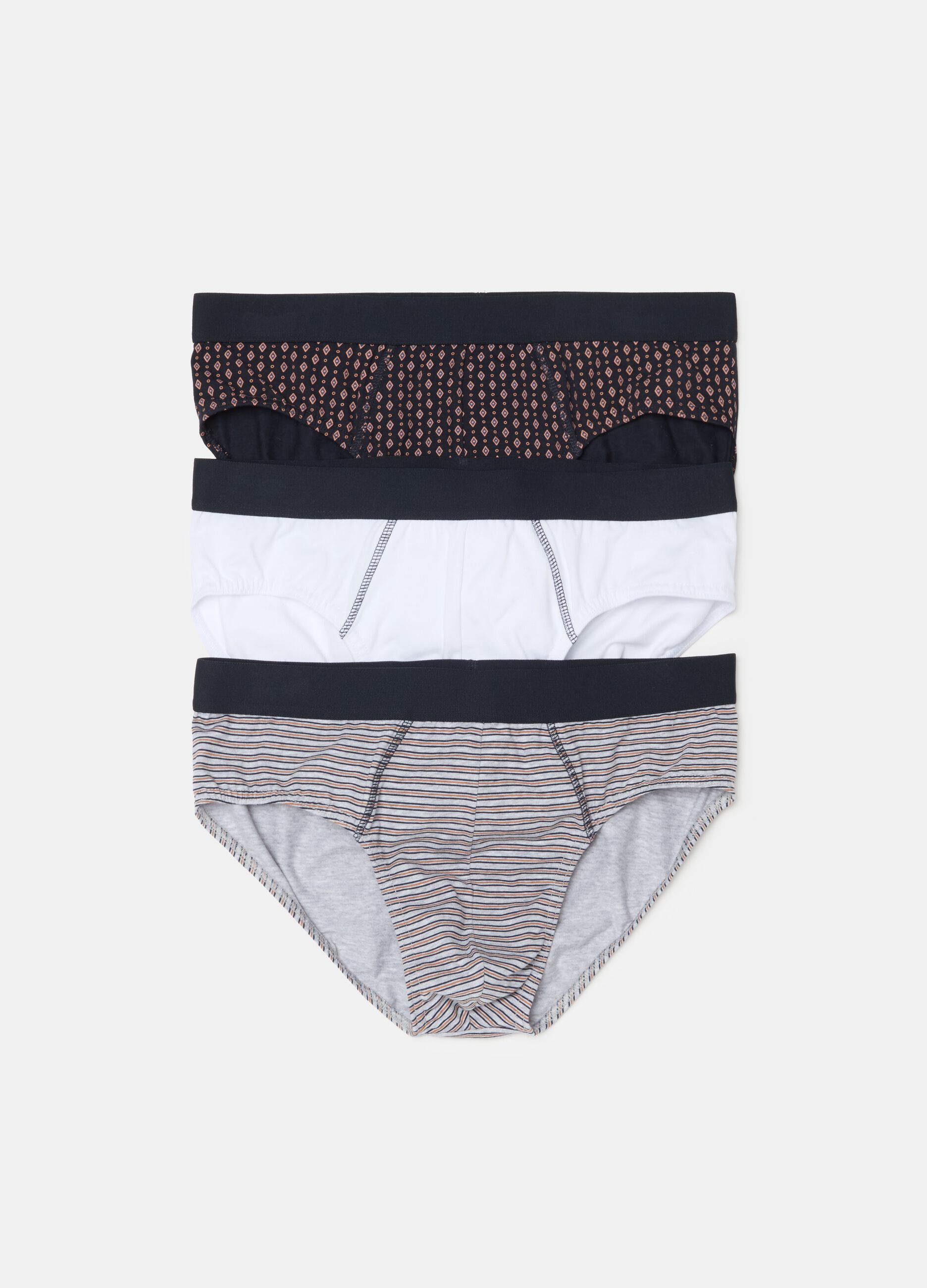 Three-pack patterned briefs in stretch organic cotton