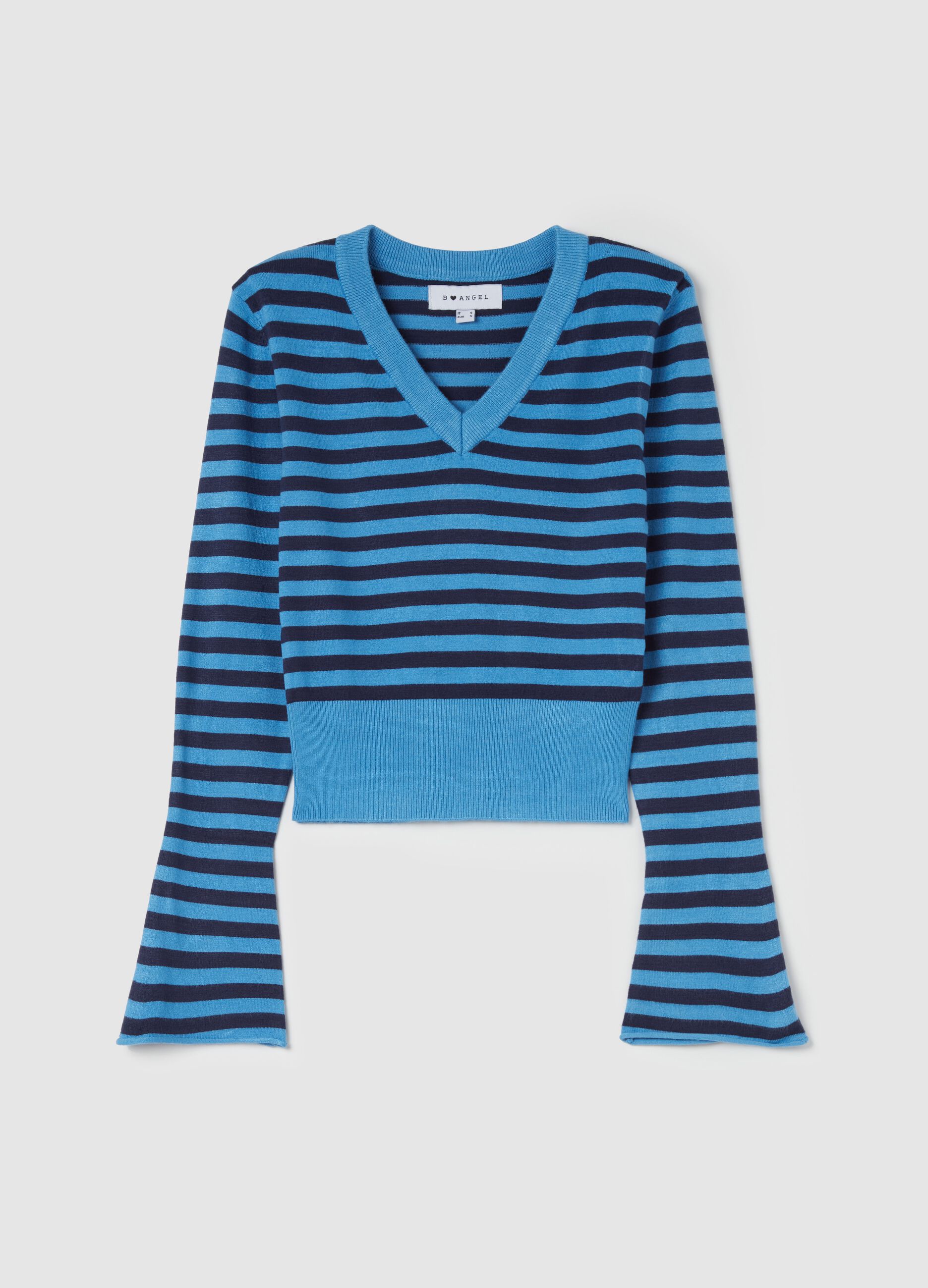 Crop pullover with V neck and stripes