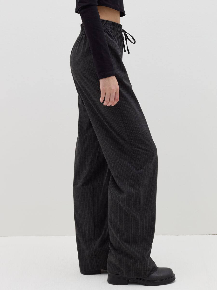 Relaxed-fit trousers with drawstring_2