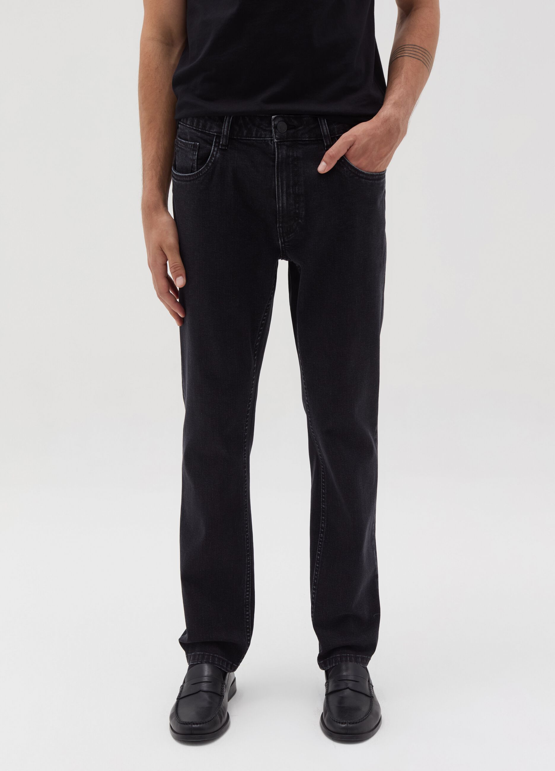 Slim-fit jeans with five pockets