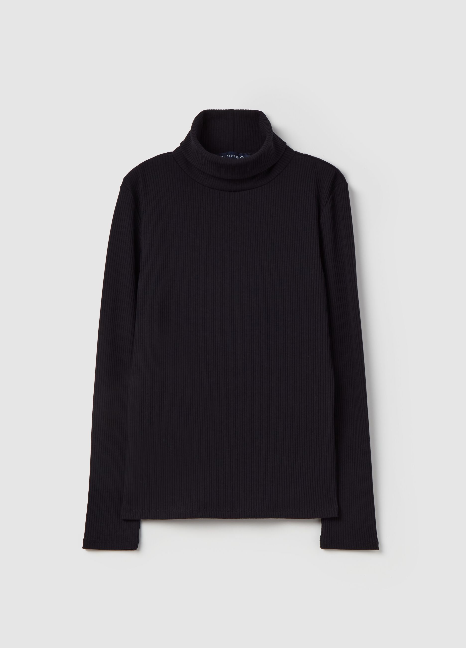 Contemporary flat-ribbed turtleneck pullover