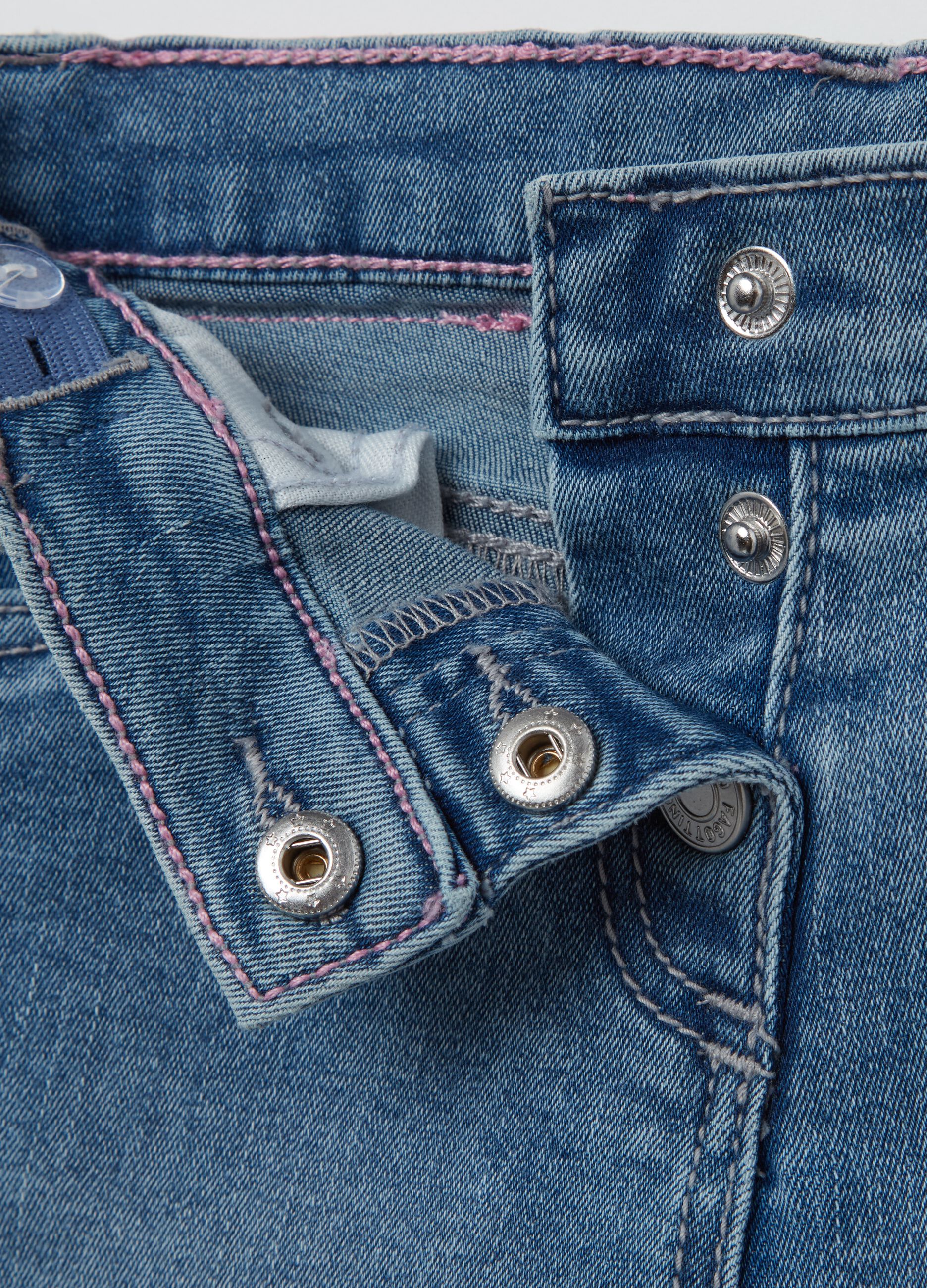 Flare-fit jeans with pockets