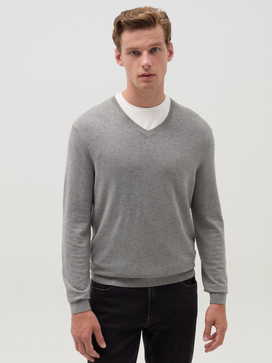 V-neck pullover_1