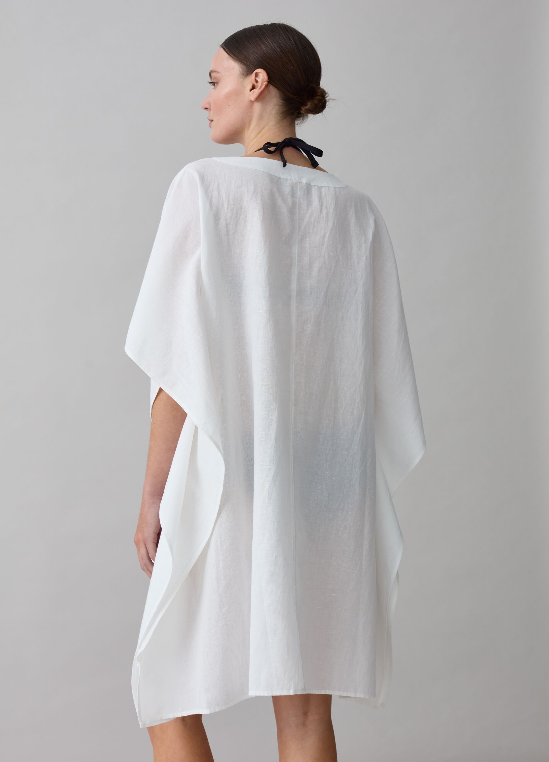 Beach cover-up poncho with pockets