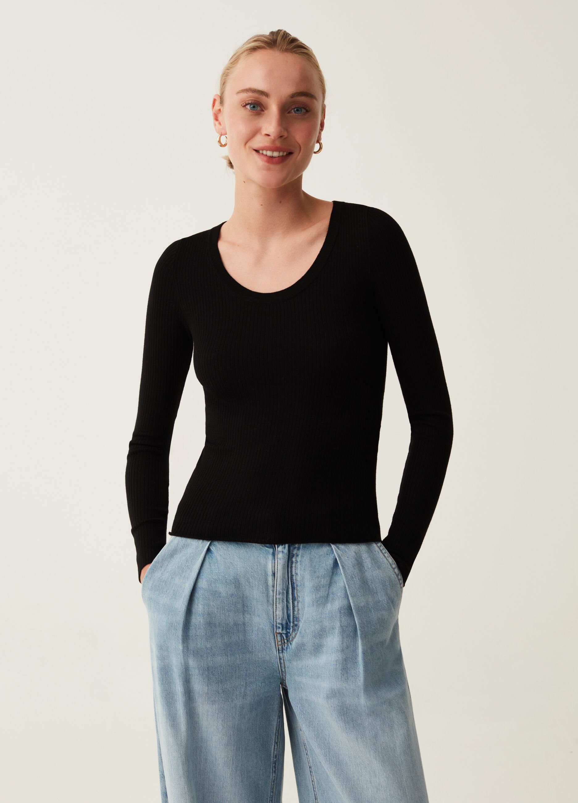 Flat ribbed T-shirt with long sleeves