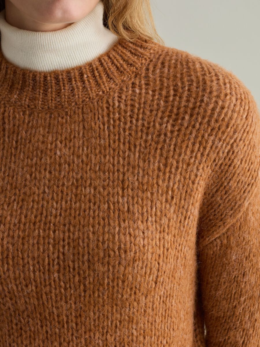 Ribbed pullover with round neck_2