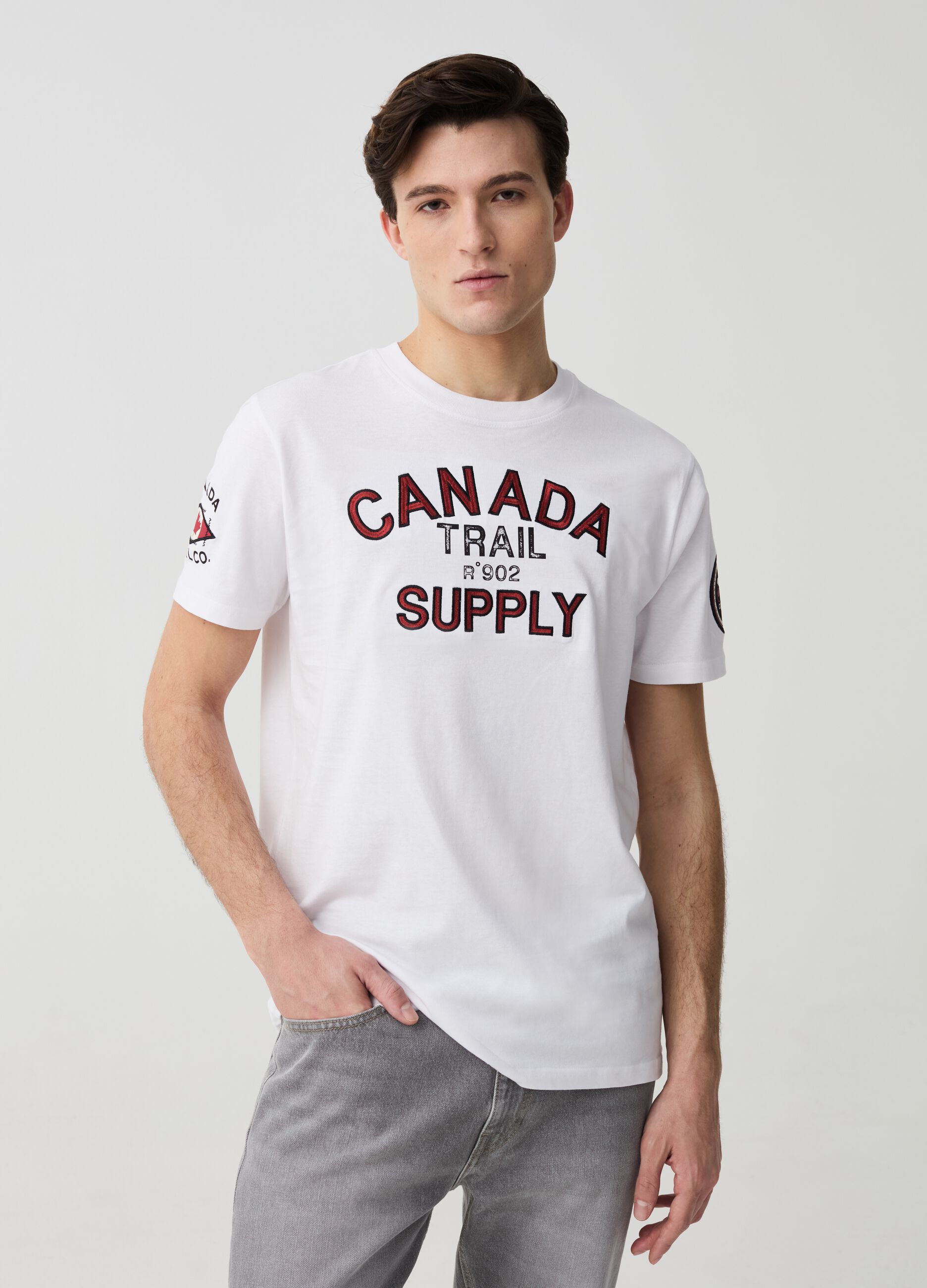 Camiseta con bordado y estampado Canada Trail