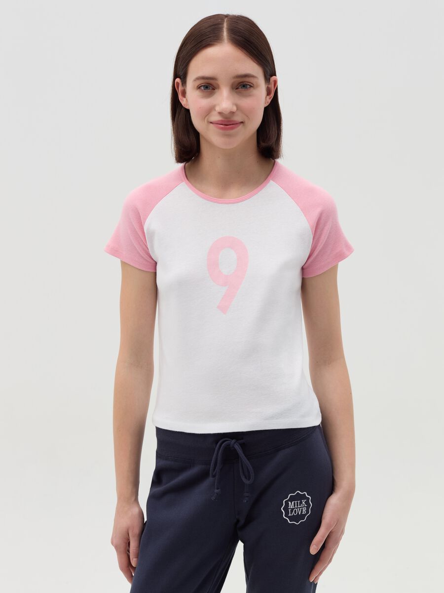 T-shirt girocollo con stampa_0