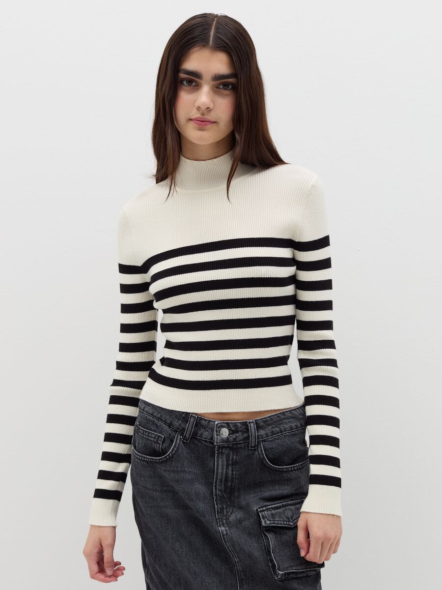 Pullover with striped mock neck_1