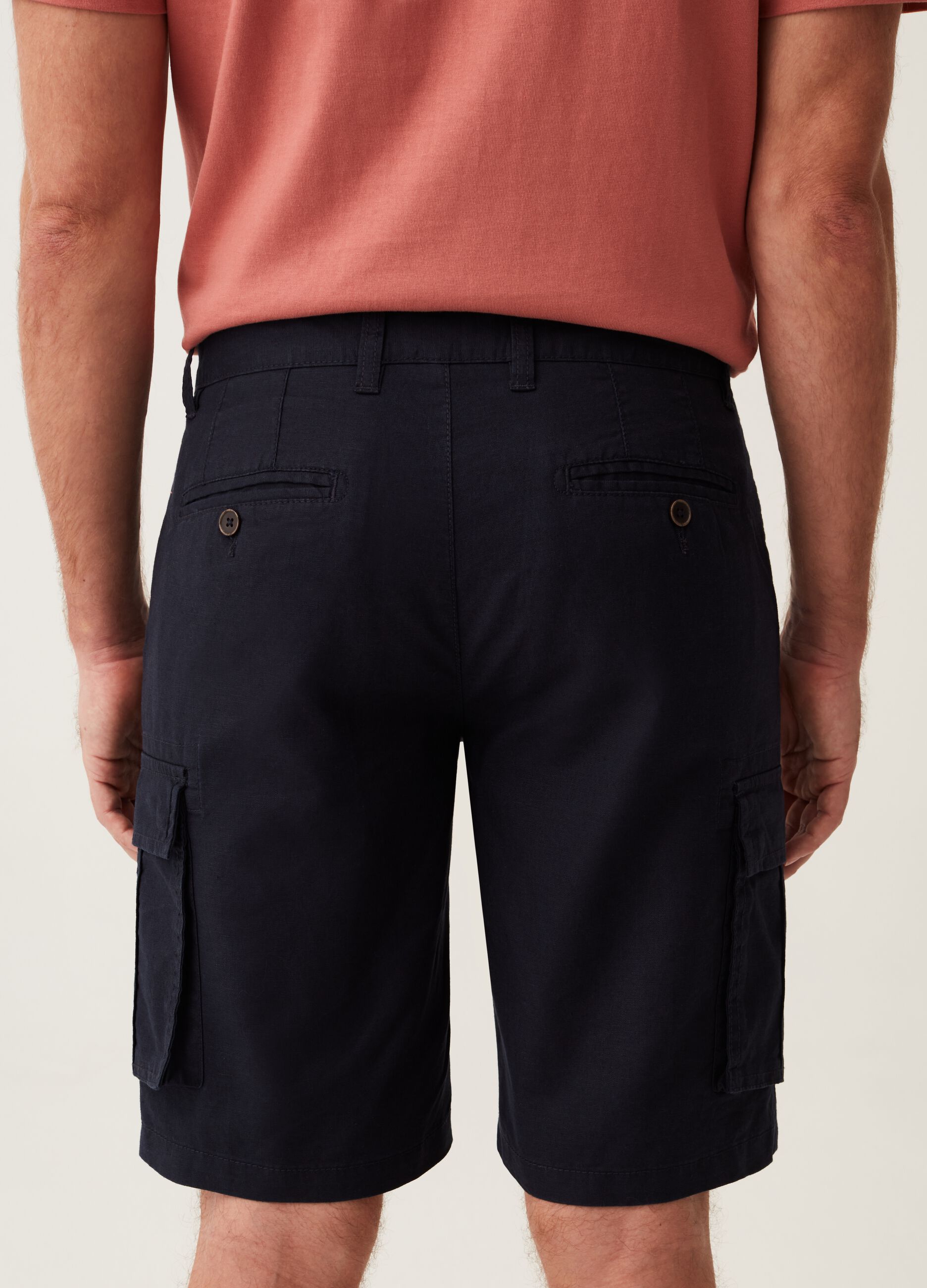 Cargo Bermuda shorts in linen and cotton