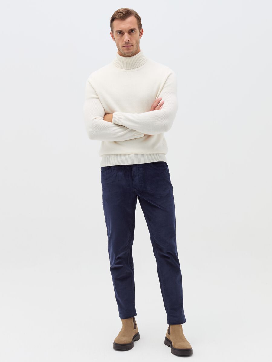 Trousers with five pockets in corduroy_0