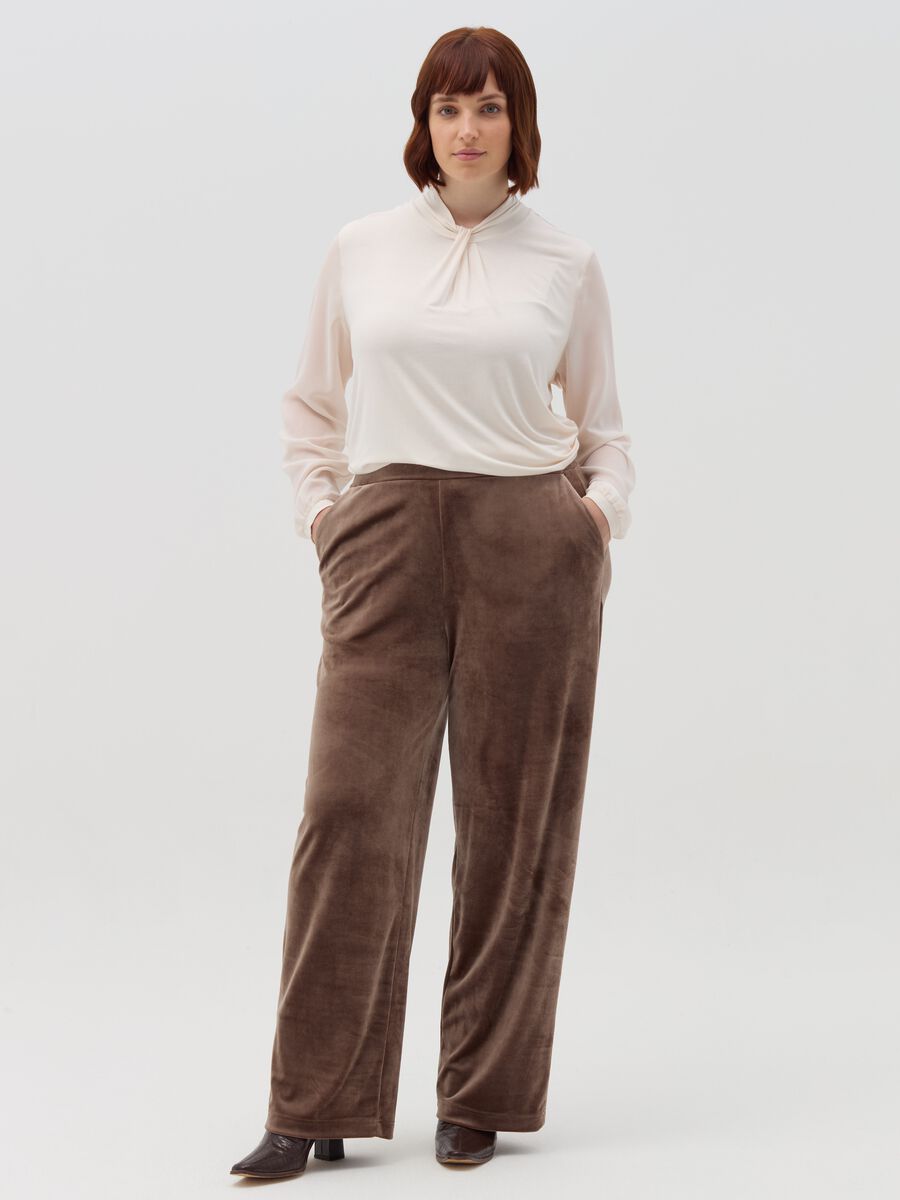 Curvy wide-leg trousers in velvet_0