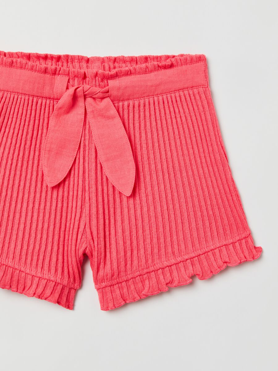 Shorts in textured fabric with ribbing_2
