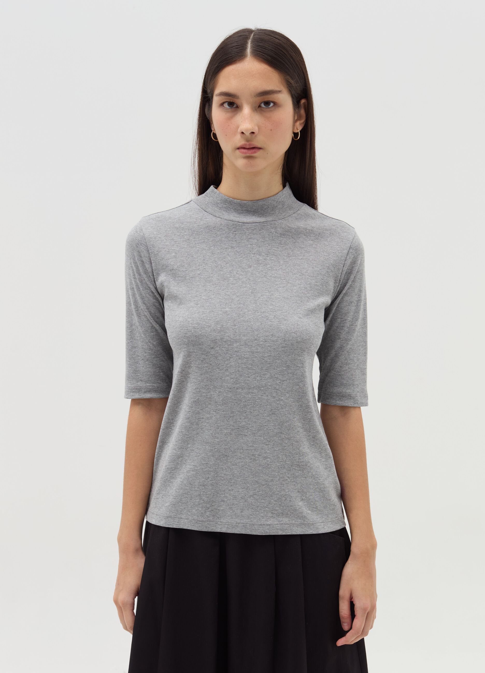 T-shirt with mock neck and elbow-length sleeves