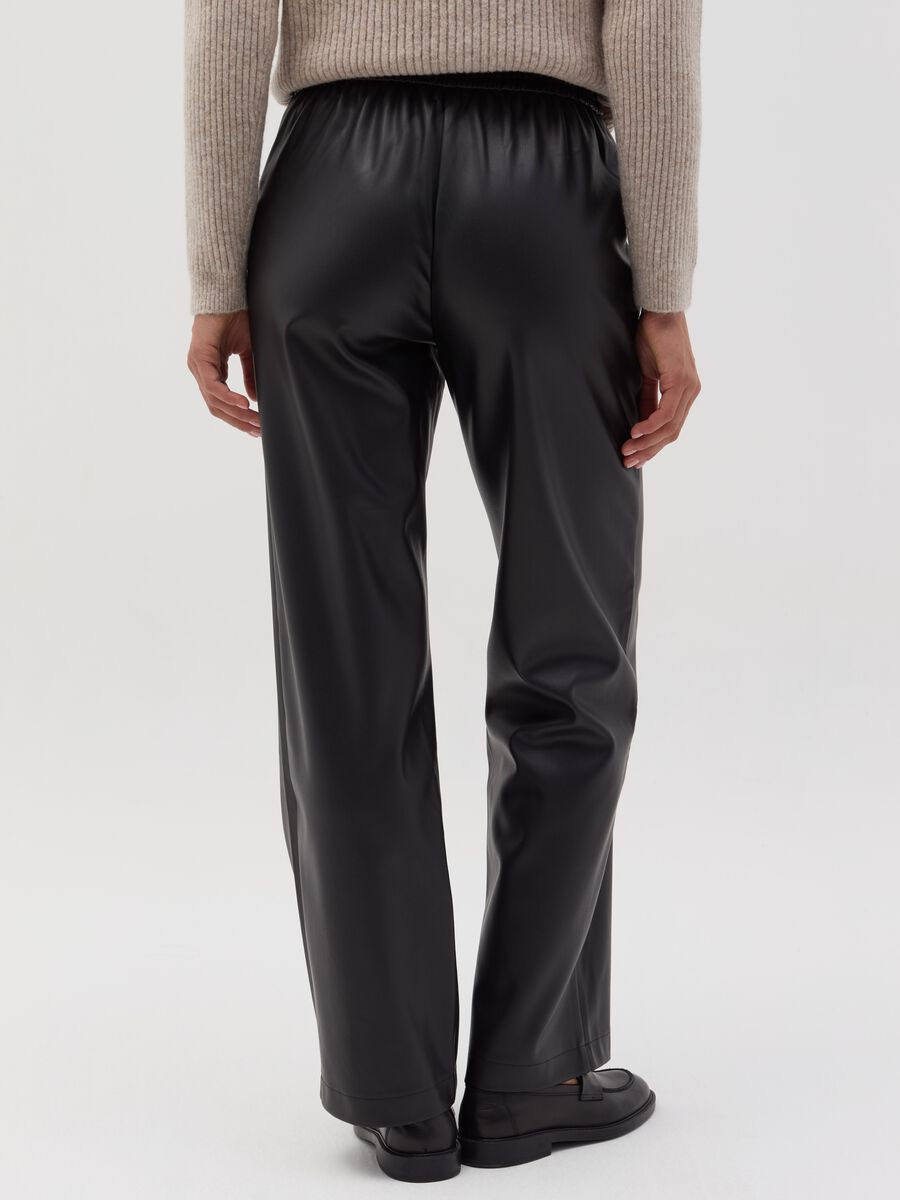 Straight-fit glossy-effect trousers_3