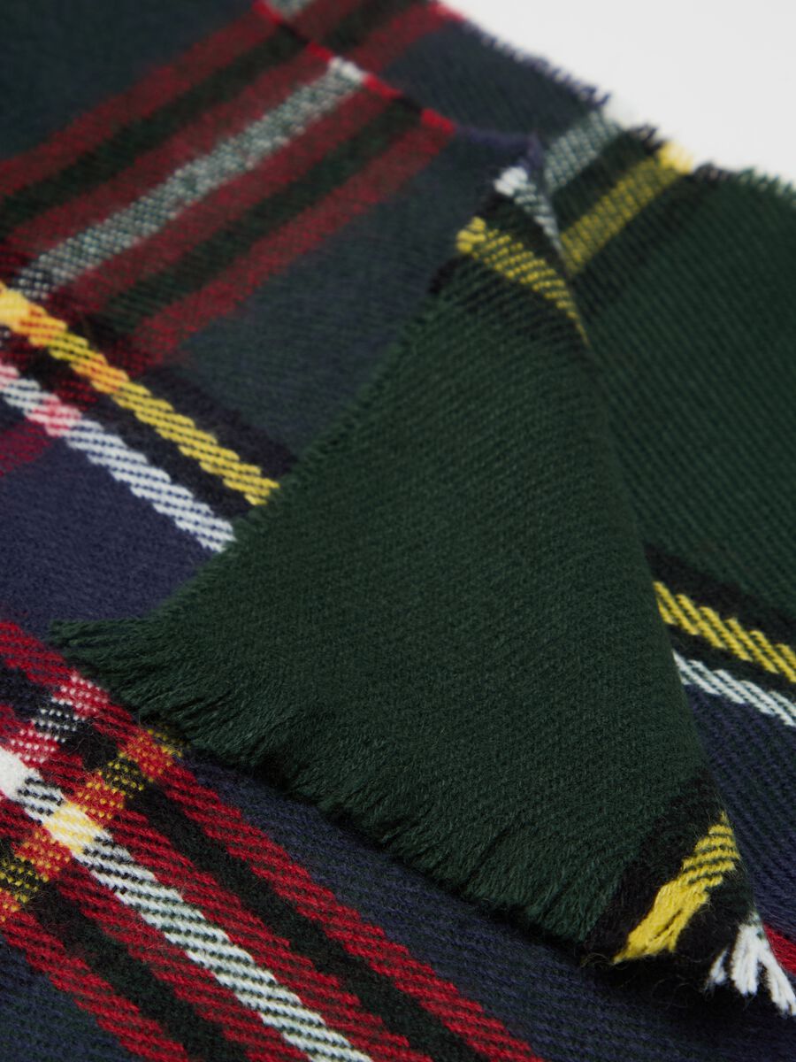 Tartan scarf with fringing_2