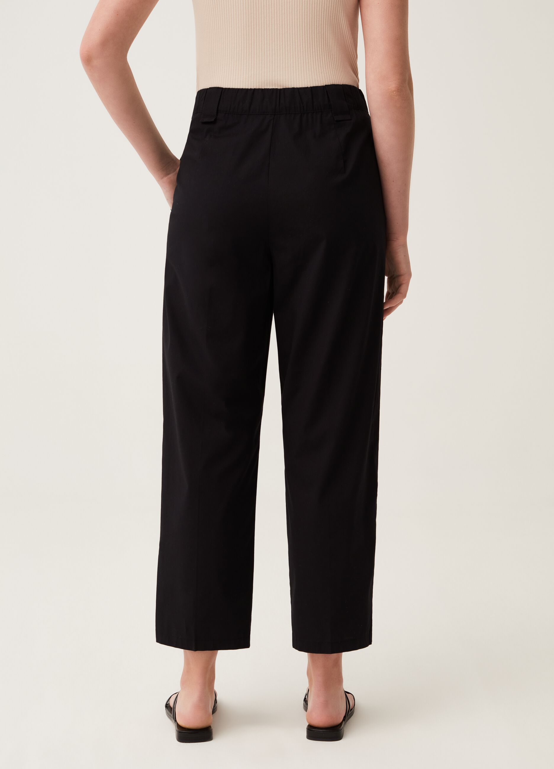 Ankle-fit cigarette trousers with darts