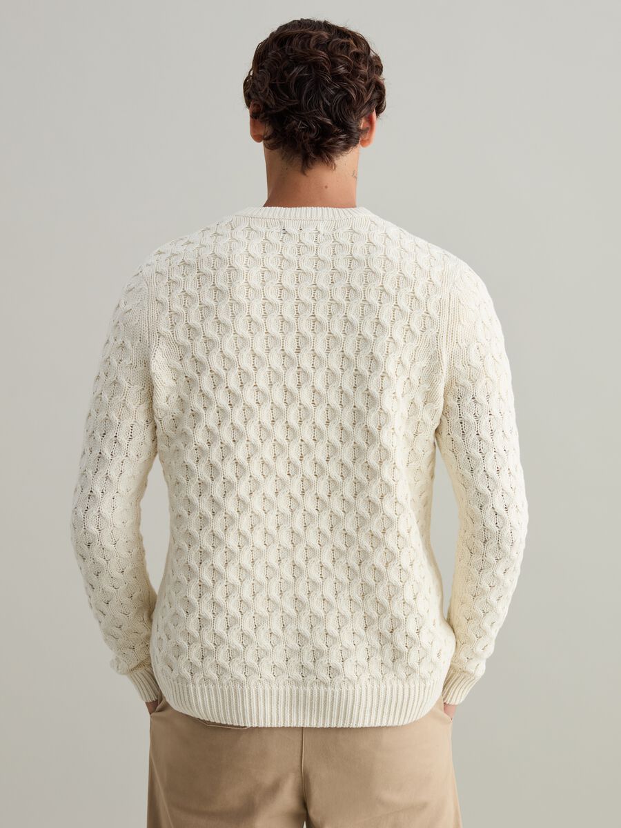 Pullover with wavy design_3