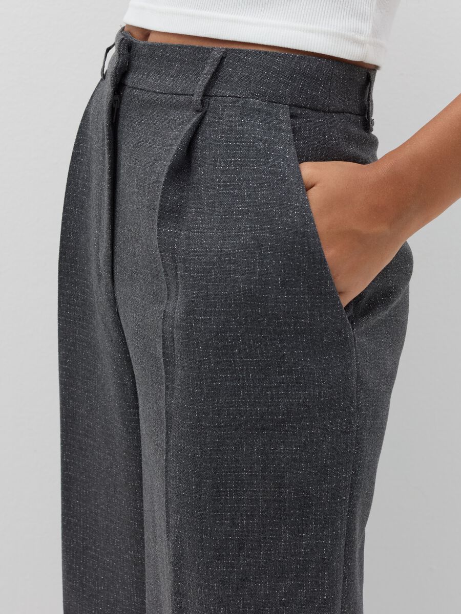 Pantalone relaxed fit in lurex con pinces_3