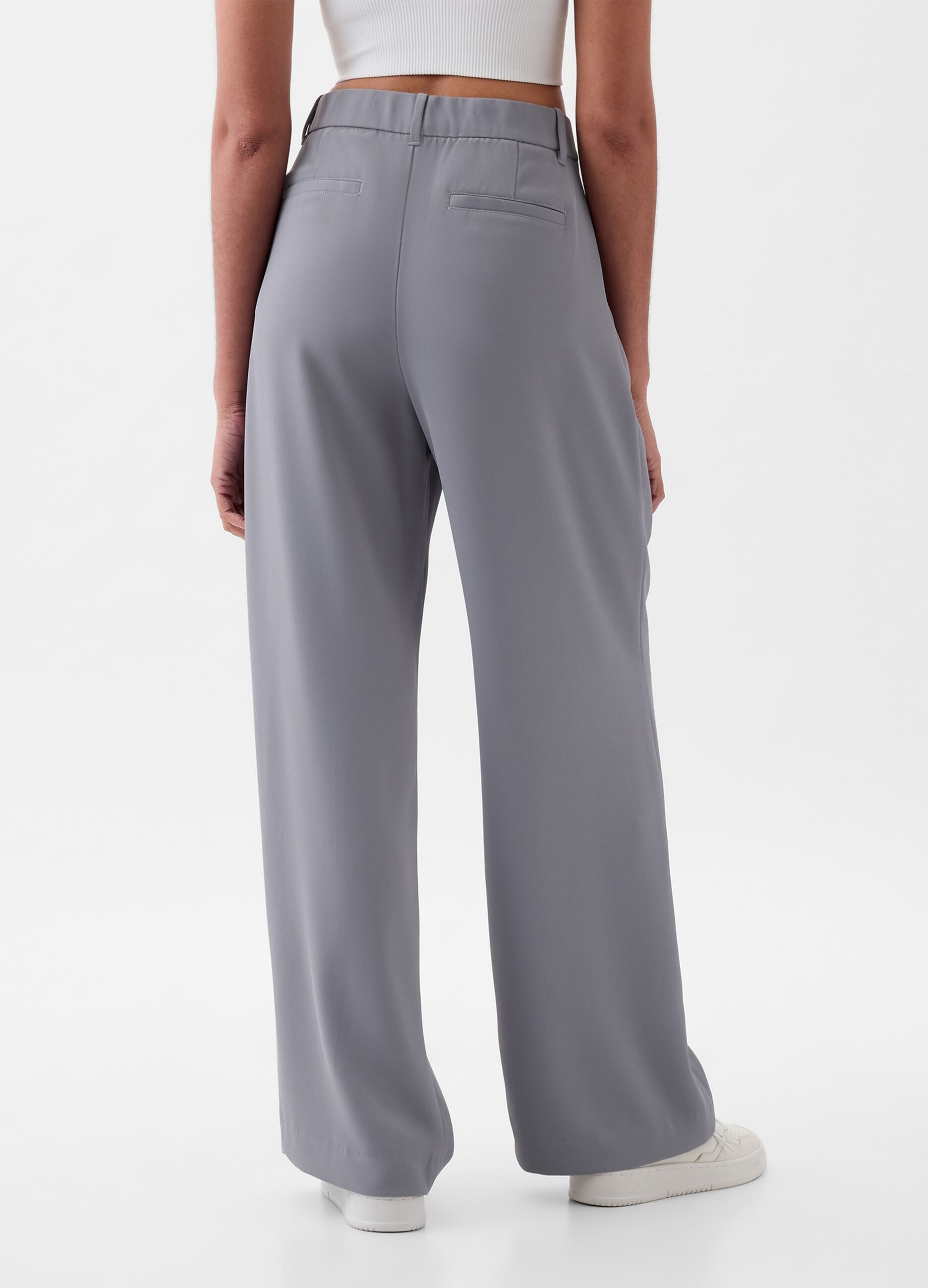 Wide-leg trousers with high waist and darts