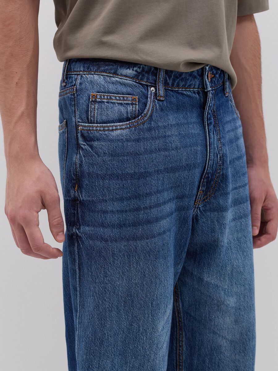 Baggy-fit jeans with five pockets_3