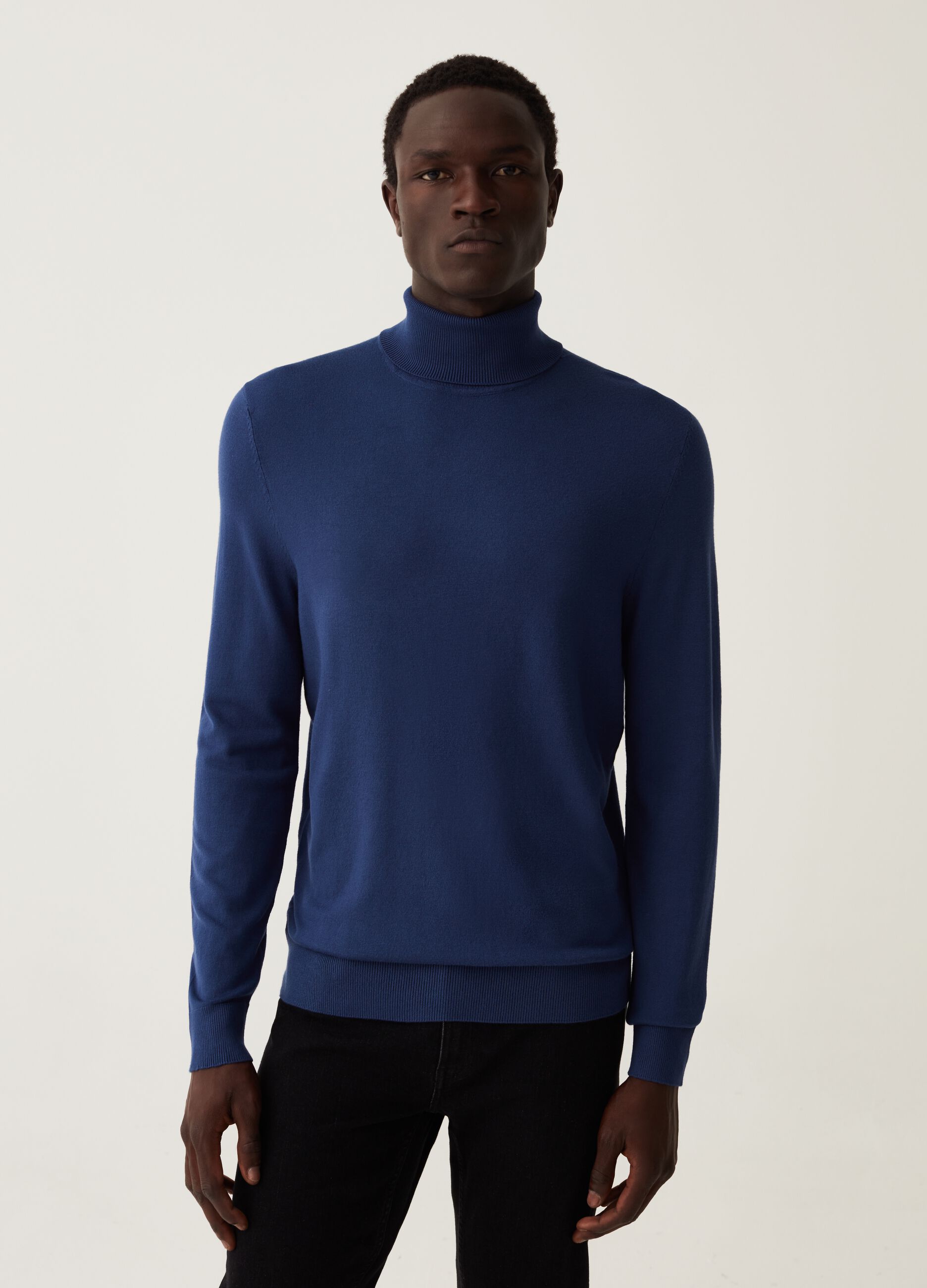 Pullover with high neck