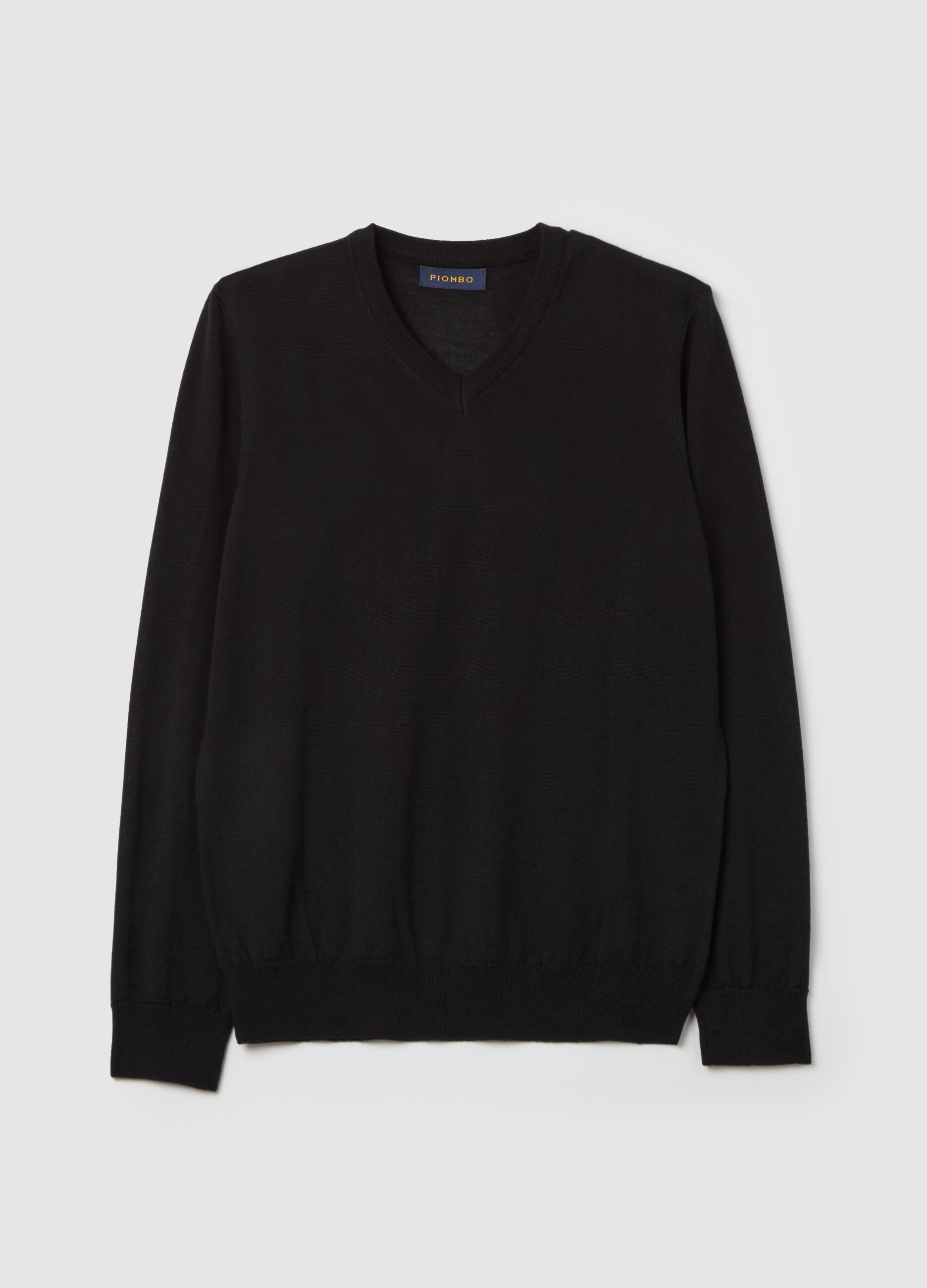 Merino wool pullover with V neck