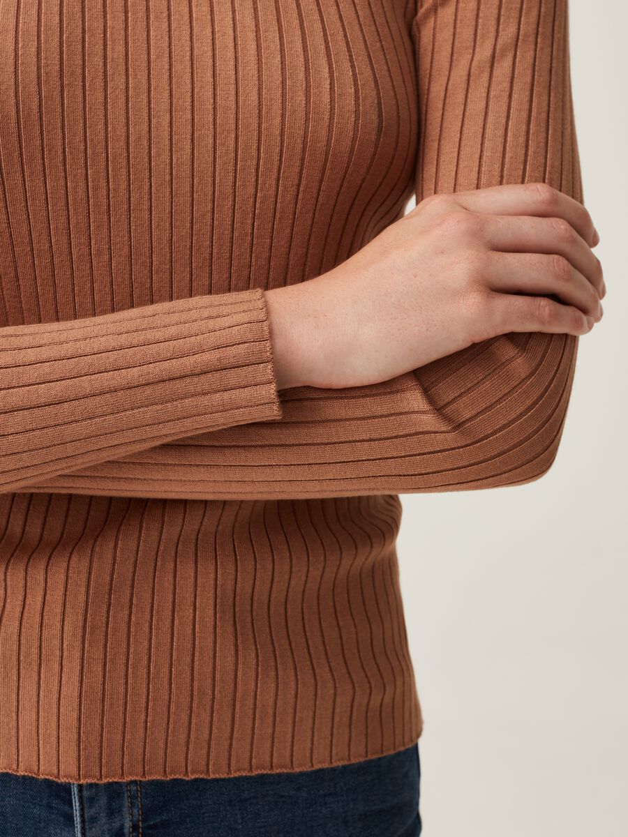 Mock neck pullover with flat ribbing_3