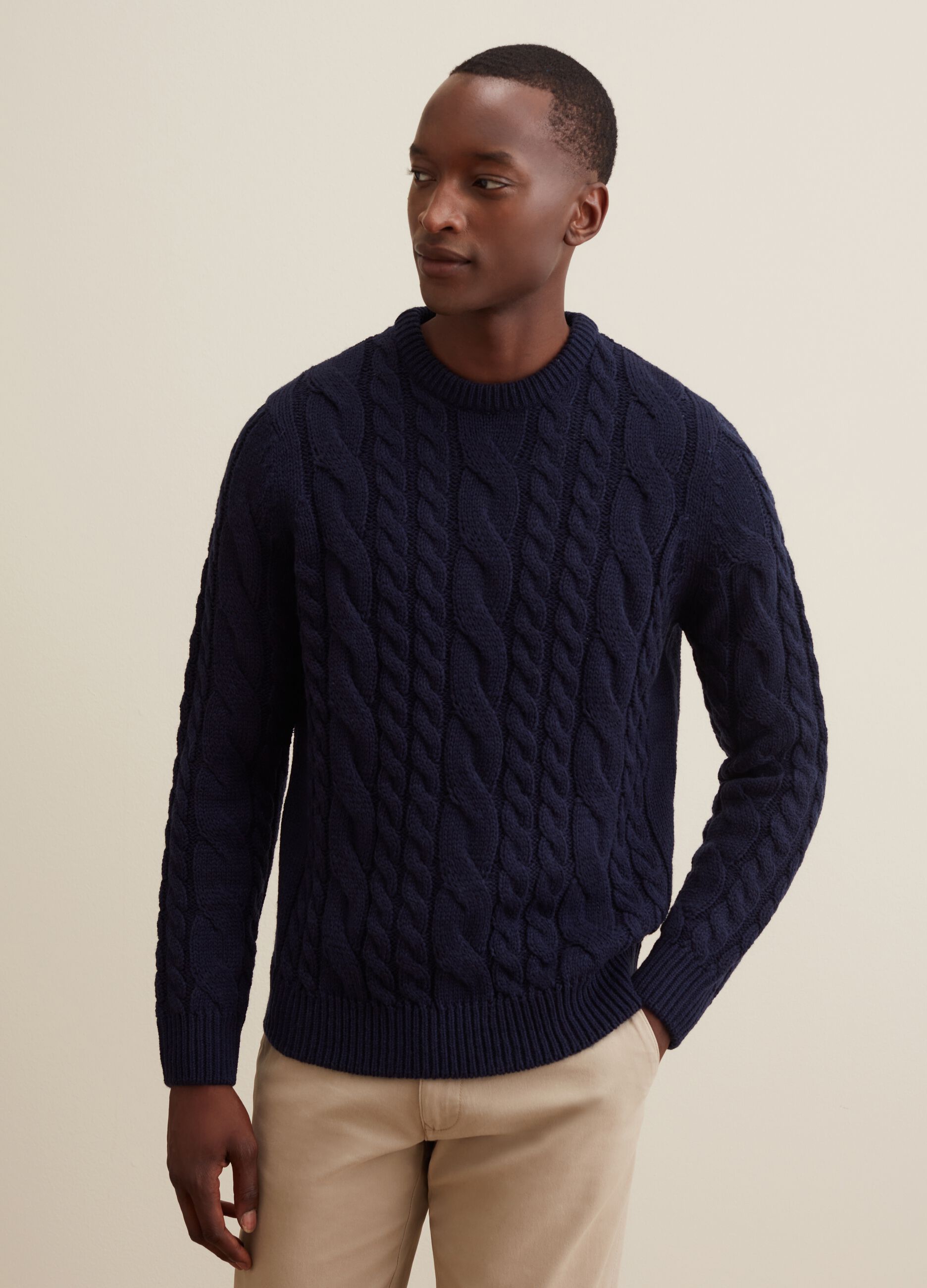 Cable knit crew-neck pullover