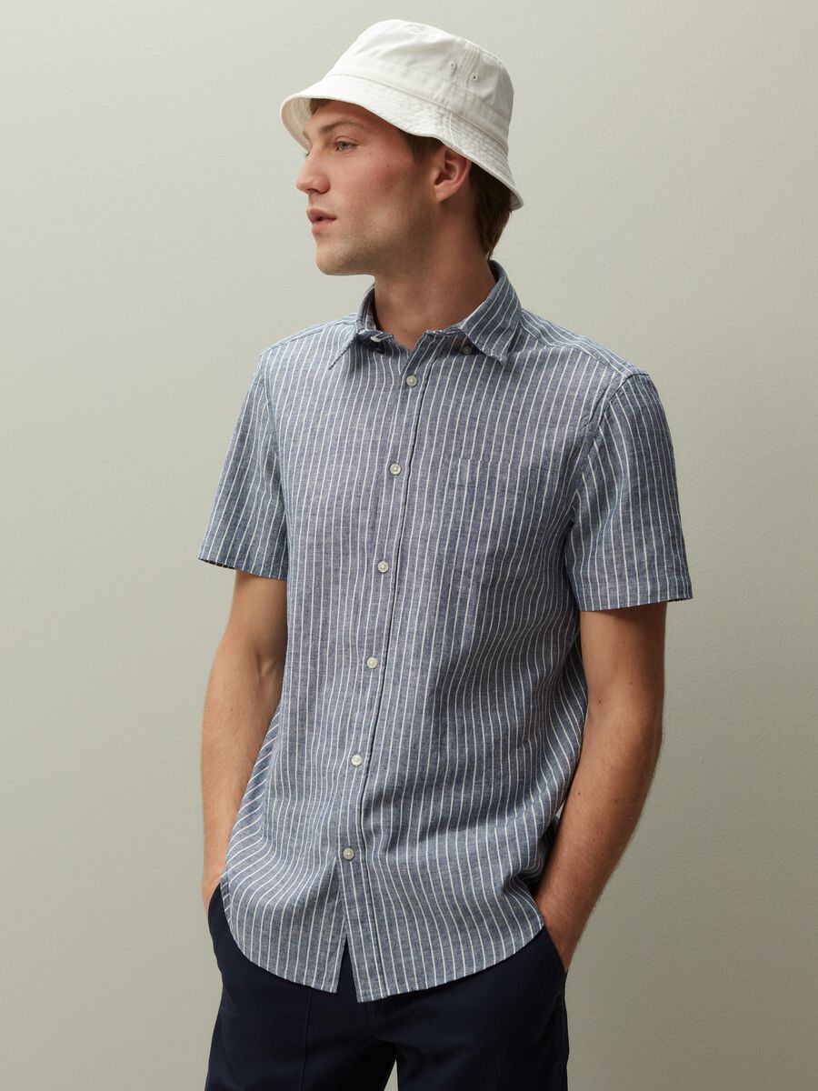 Striped shirt with short sleeves_0