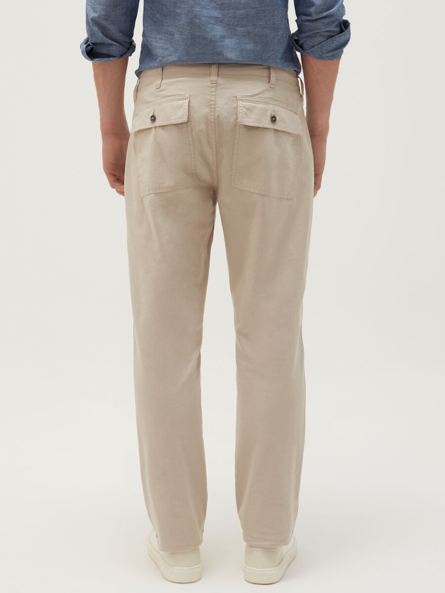 Regular-fit trousers in cotton and linen_2