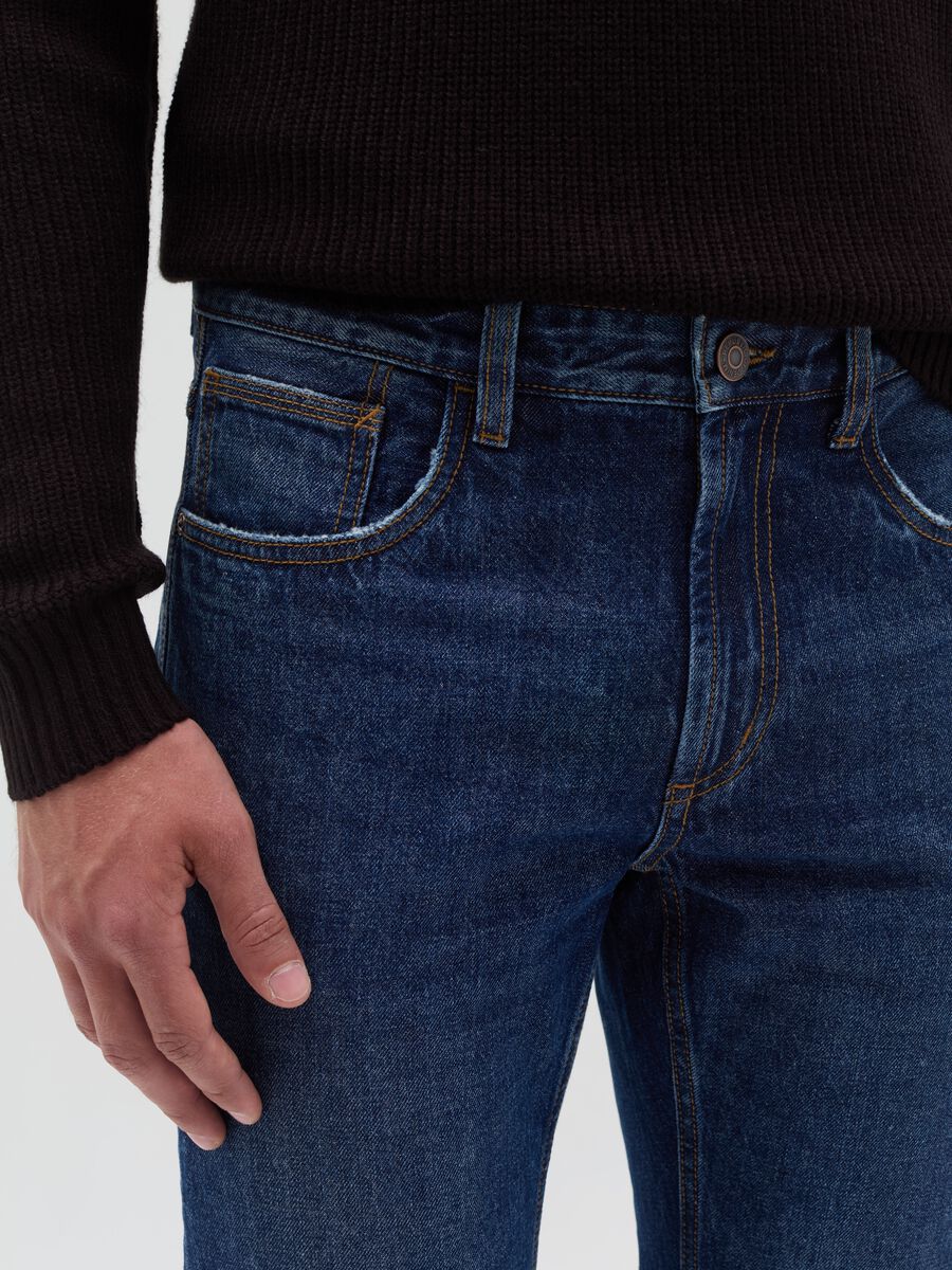 Regular-fit jeans with five pockets_3