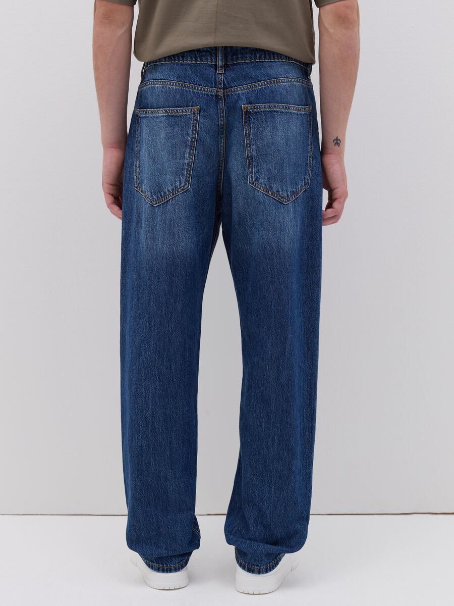 Baggy-fit jeans with five pockets_2