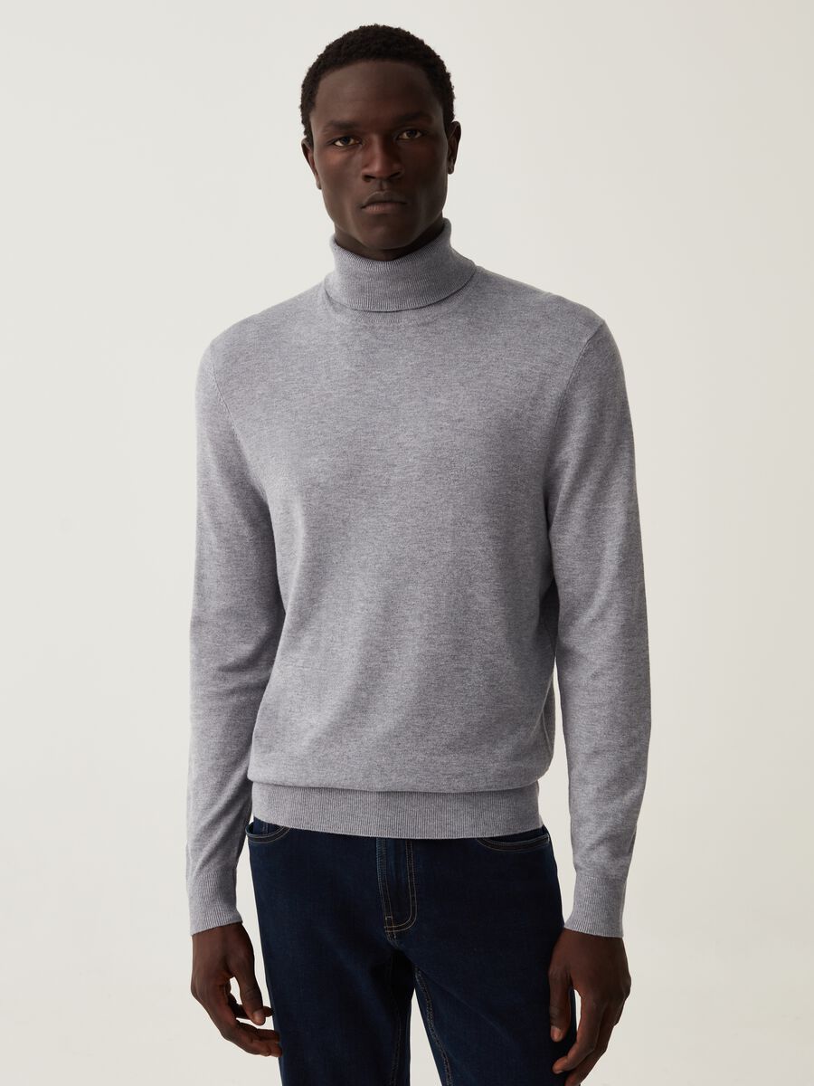 Pullover with high neck_0