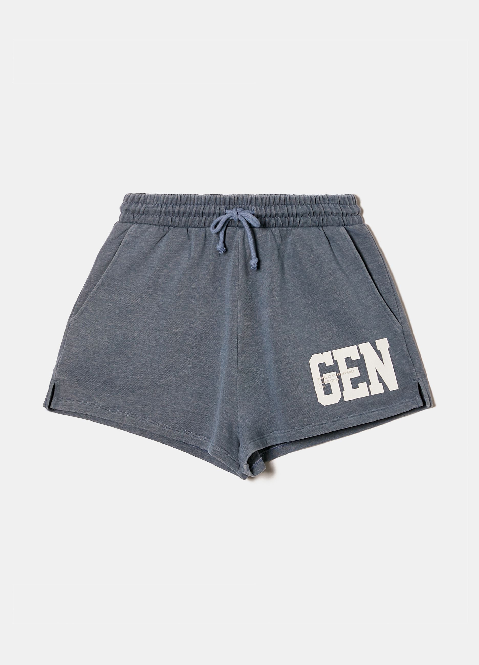 Fleece shorts with lettering print