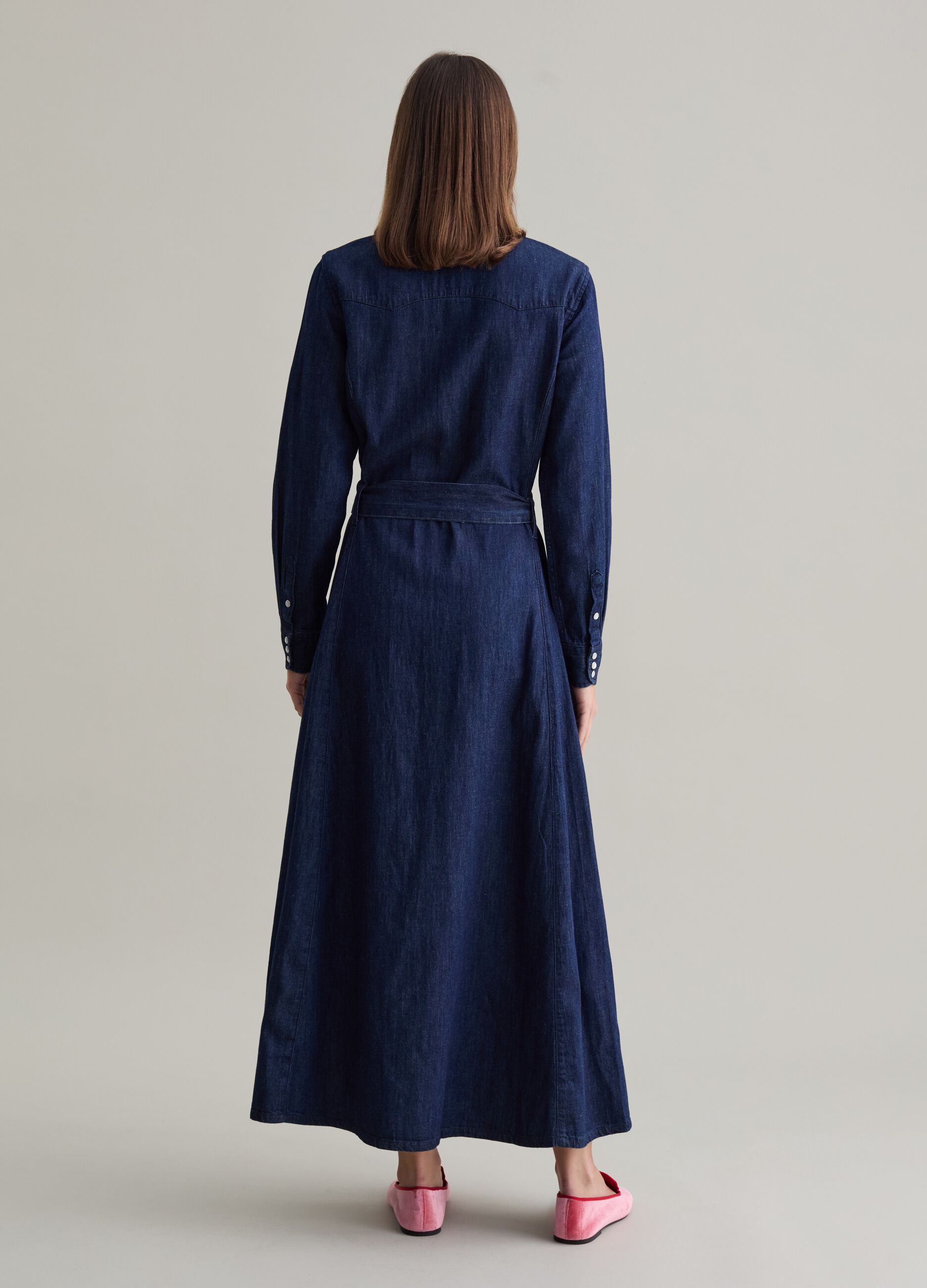 Long shirt dress in denim with belt