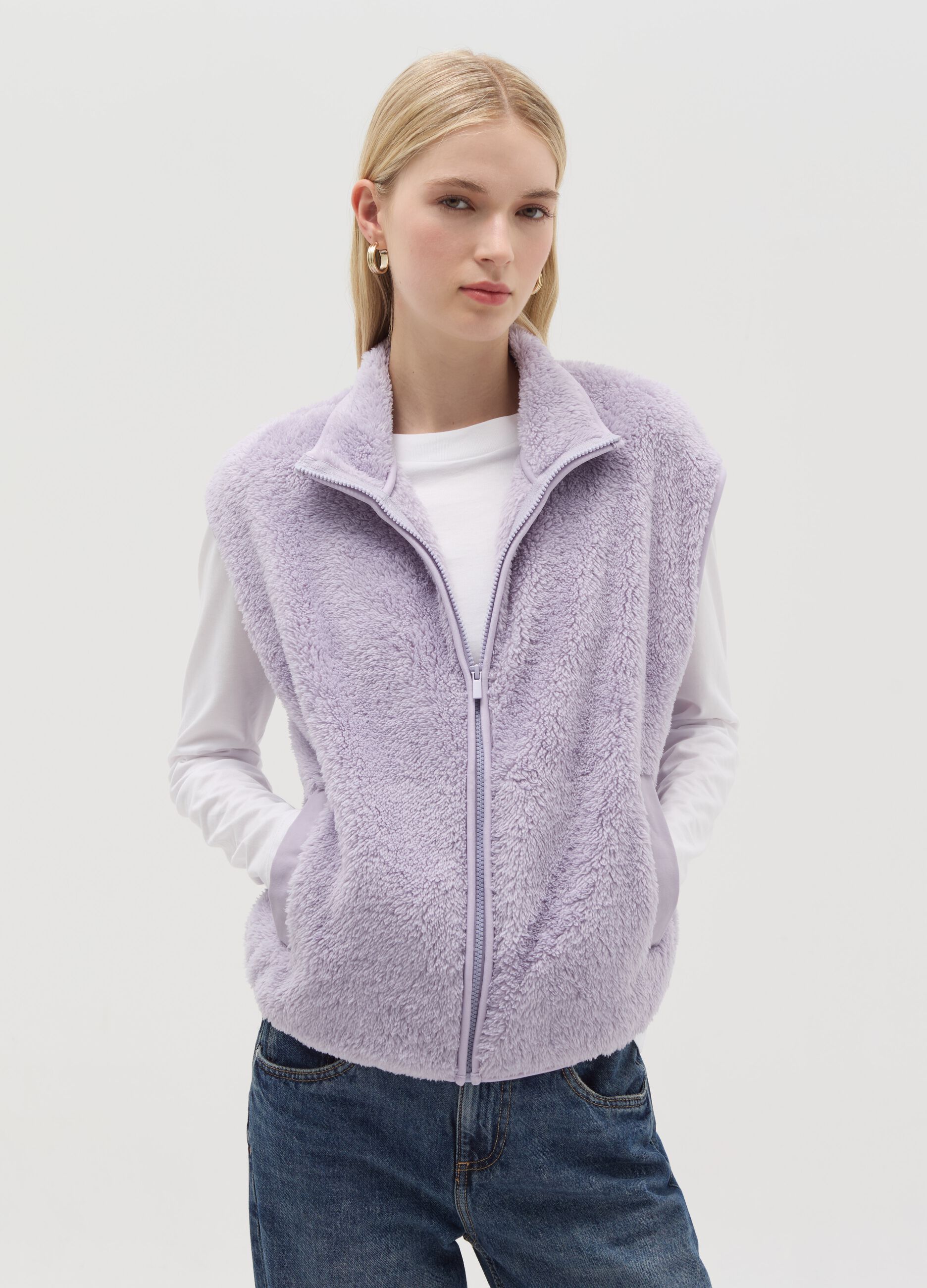 Essential full-zip gilet