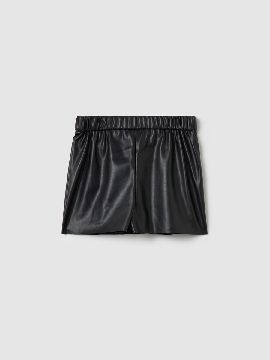 Glossy-effect skort with heart_1