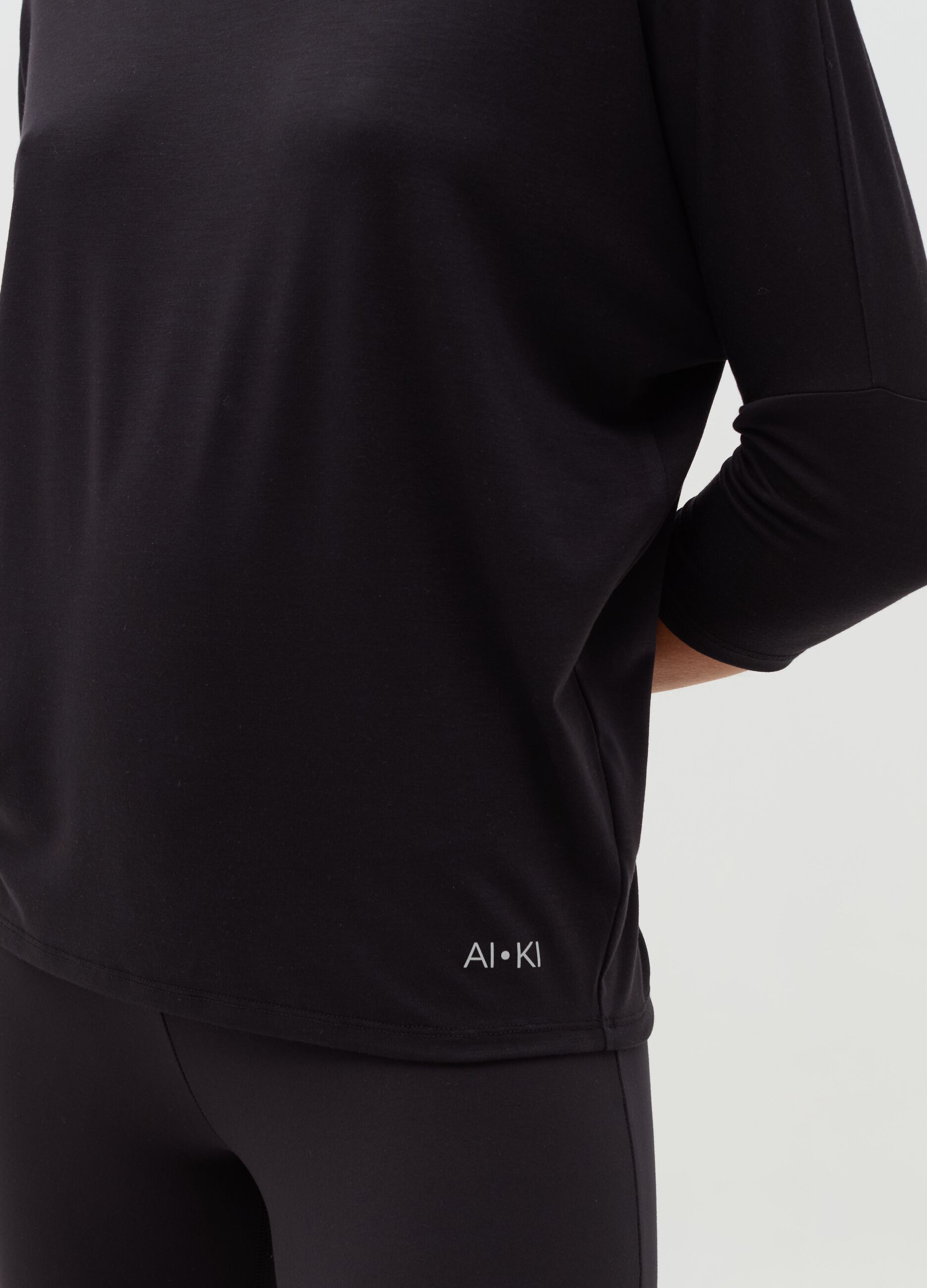 AI•KI T-shirt with three-quarter sleeves