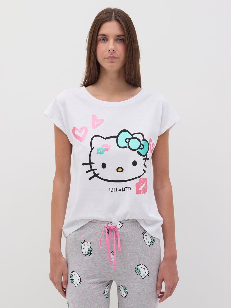 Pyjamas with capri trousers and Hello Kitty print_1