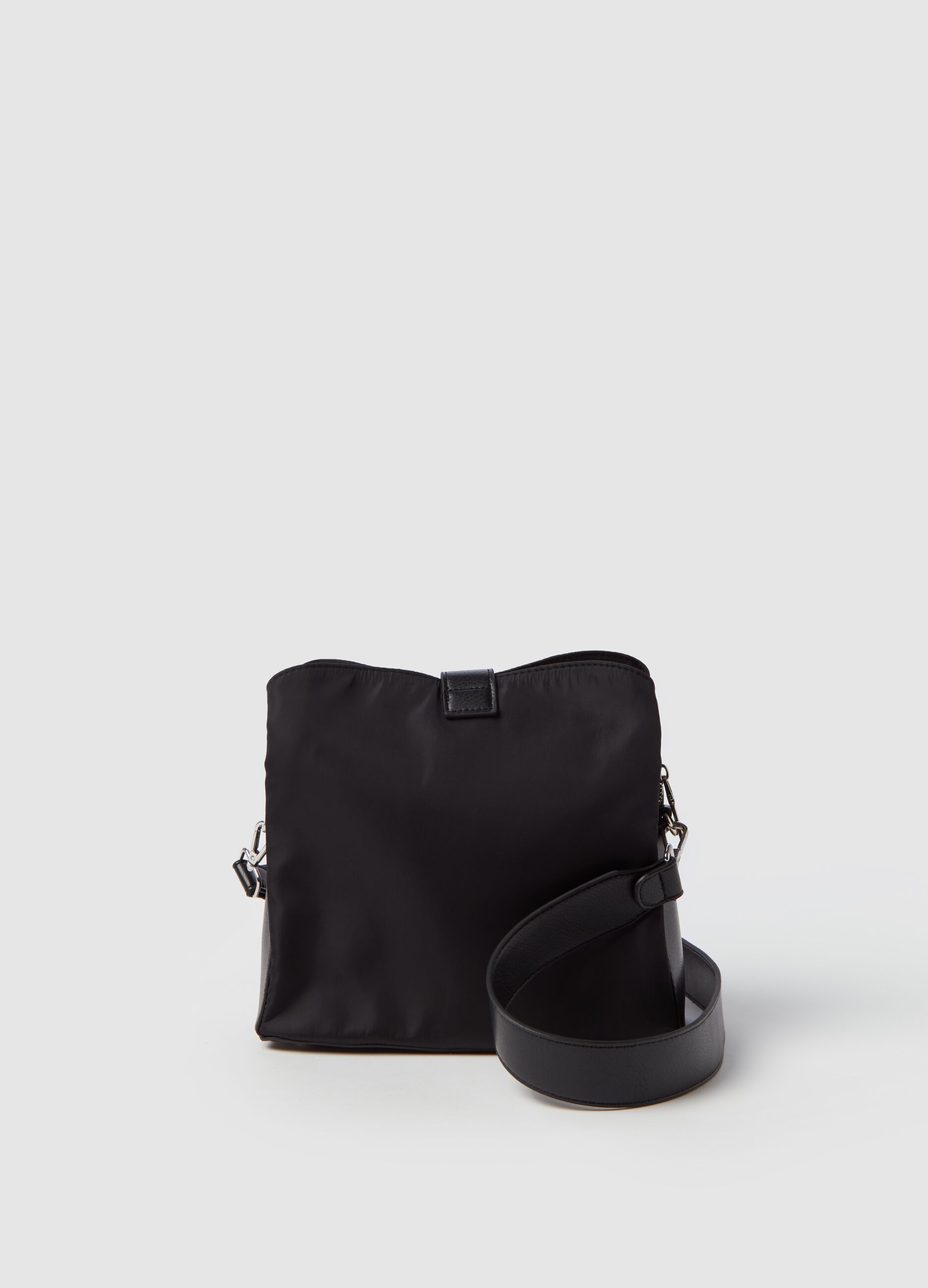 Solid colour bucket bag