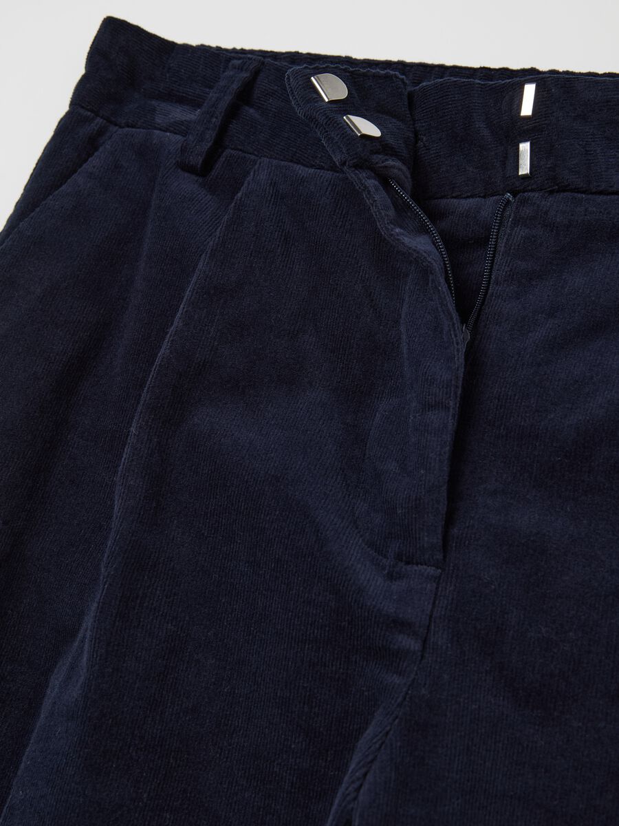 Straight-fit trousers in corduroy with darts_5