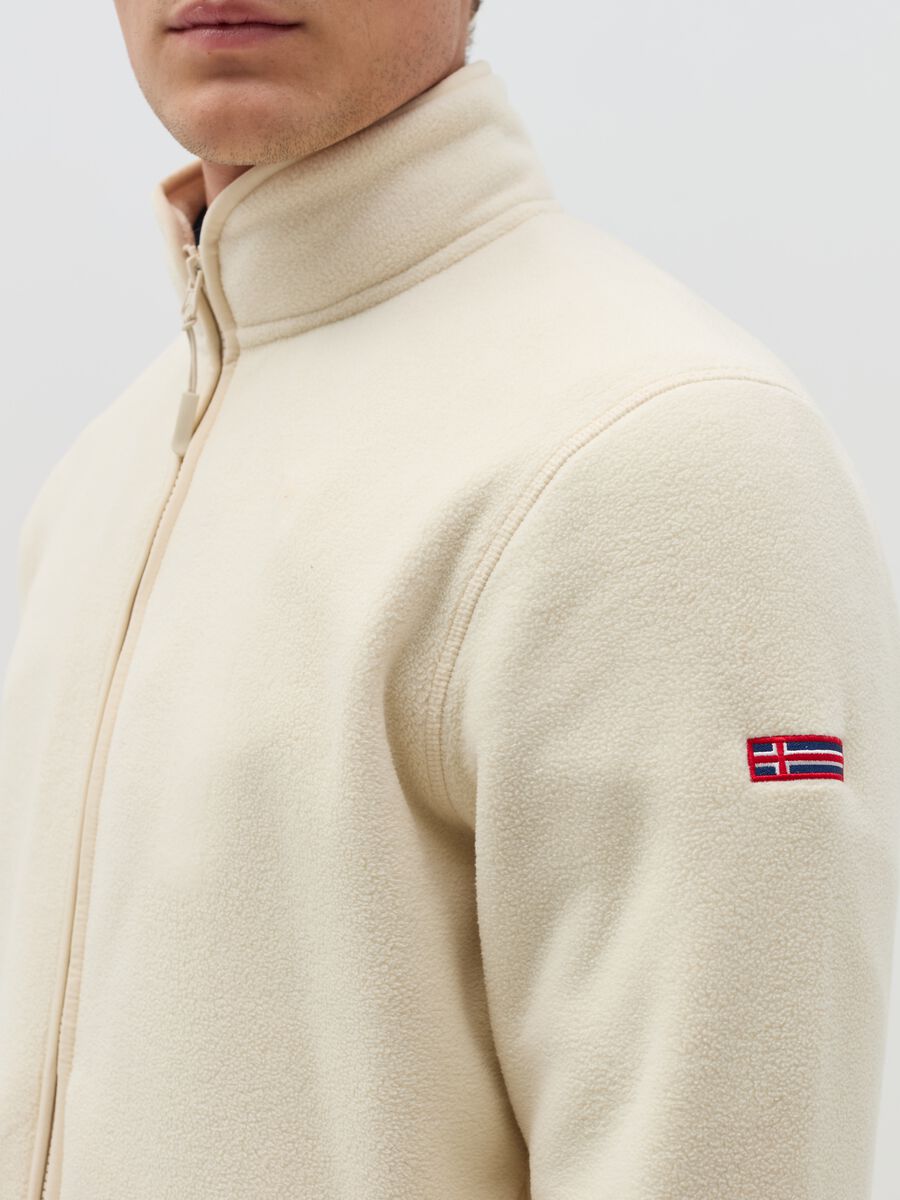 Full-zip sweatshirt in fleece with patch_3