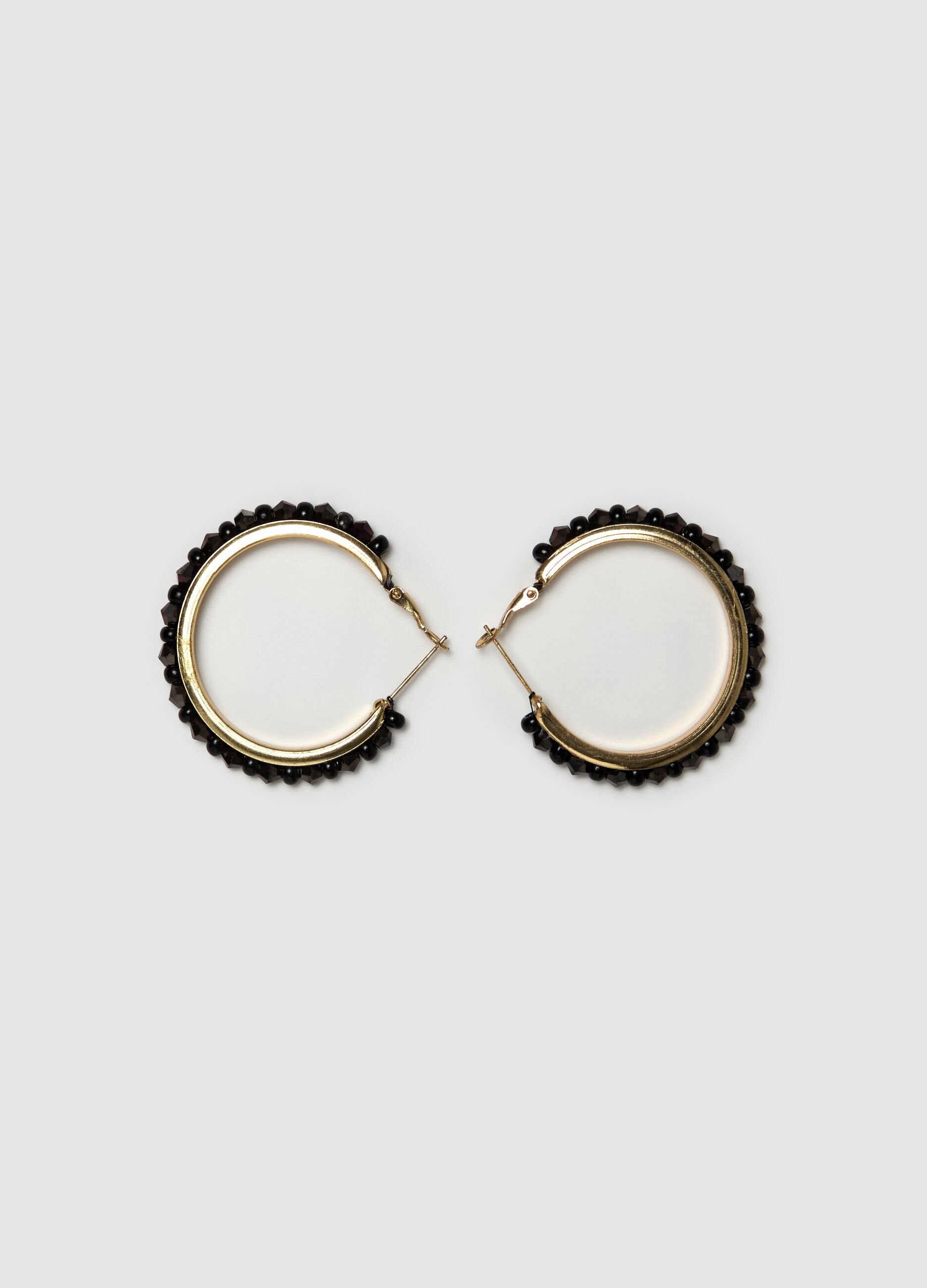 Hoop earrings with beads