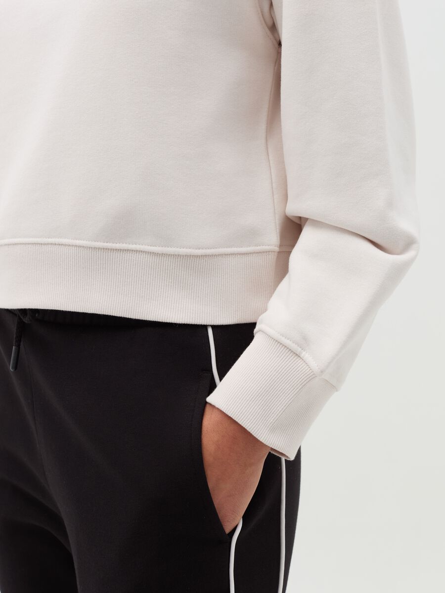 Essential relaxed-fit sweatshirt_2